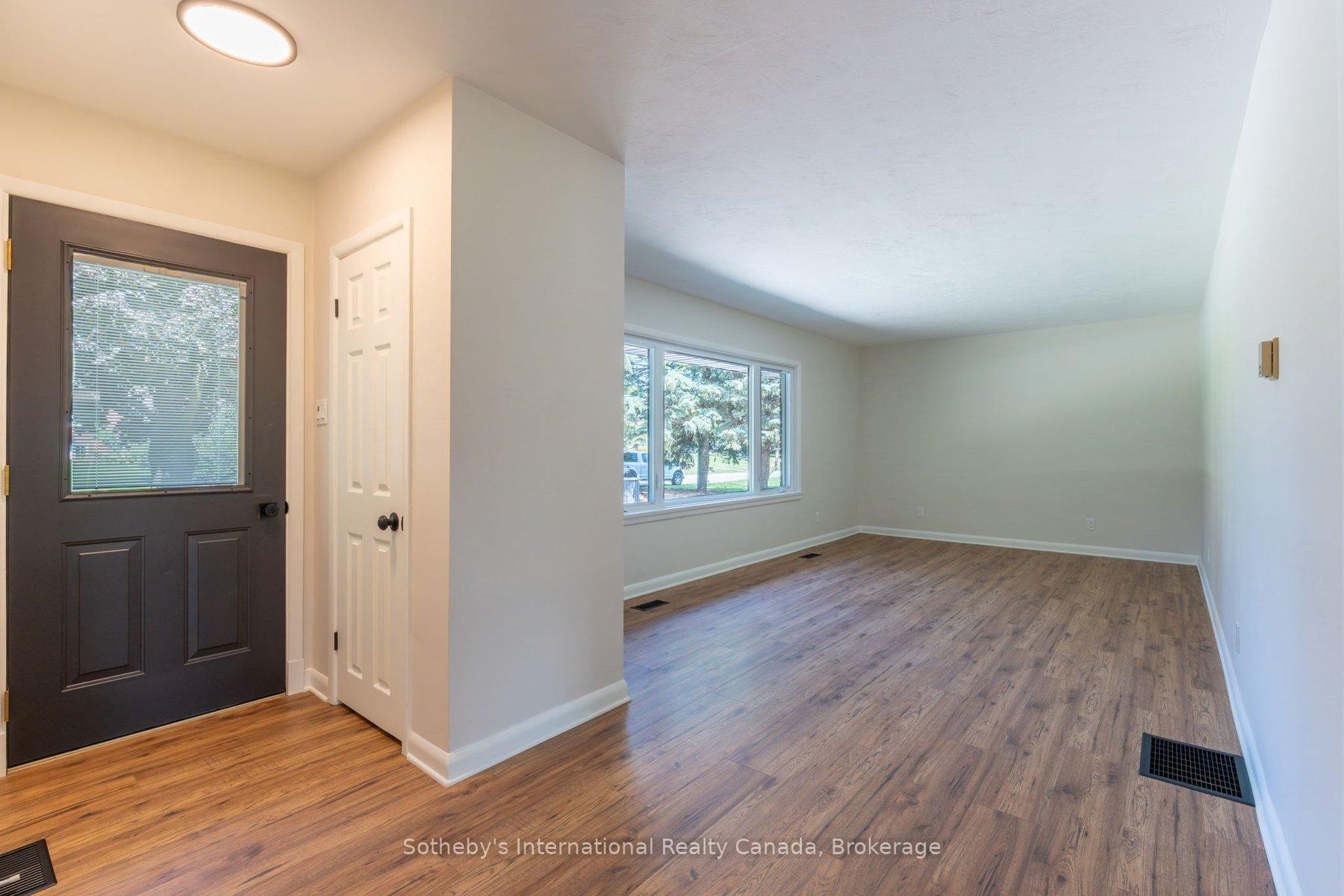 Photo 16 of 31 Elizabeth Street E, Clearview, Creemore — HOMEH