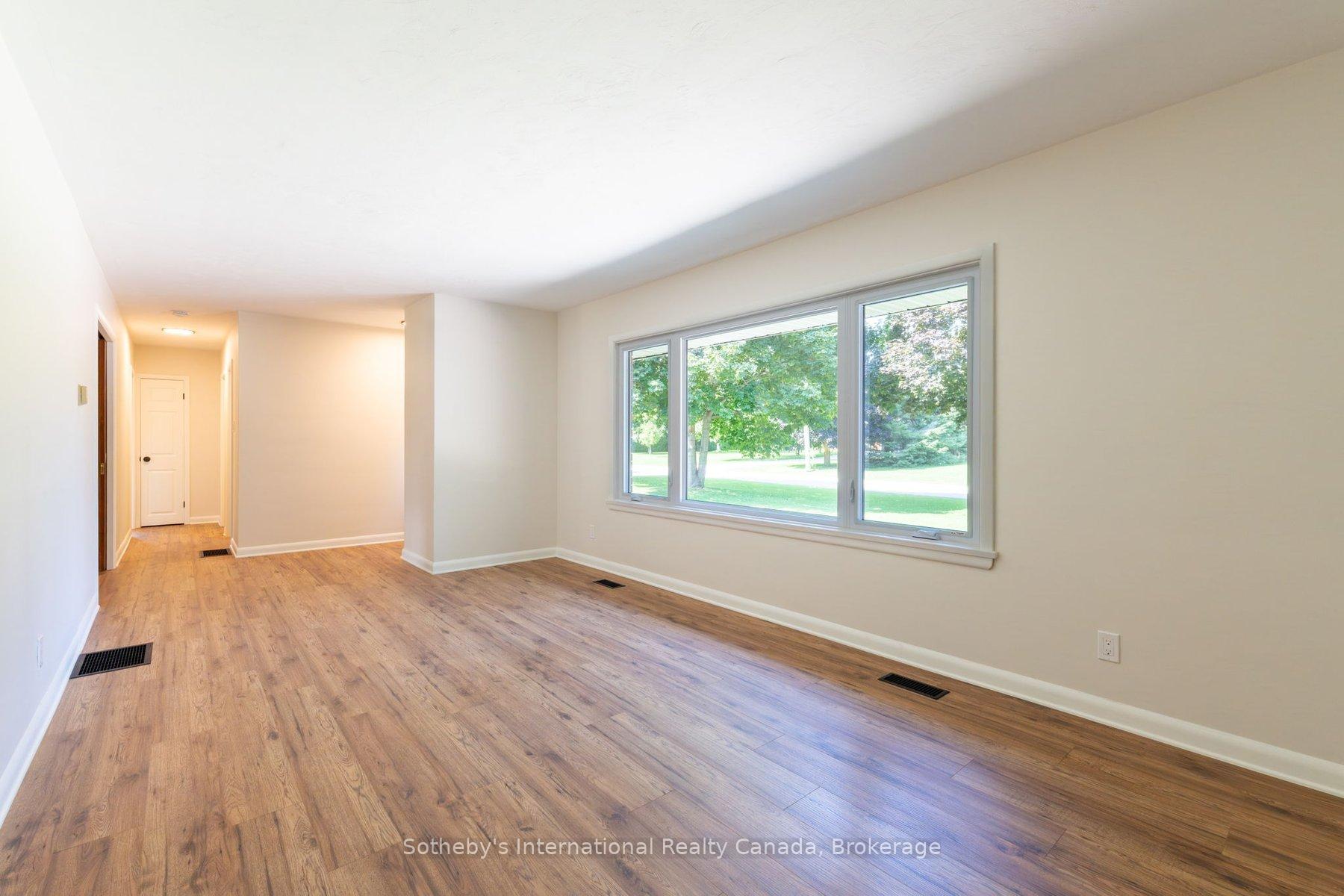Photo 17 of 31 Elizabeth Street E, Clearview, Creemore — HOMEH