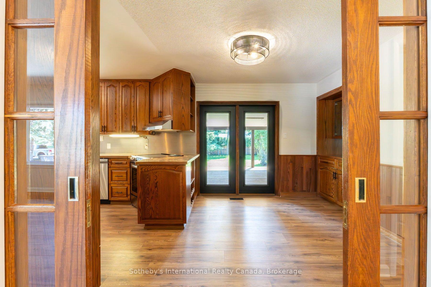 Photo 18 of 31 Elizabeth Street E, Clearview, Creemore — HOMEH