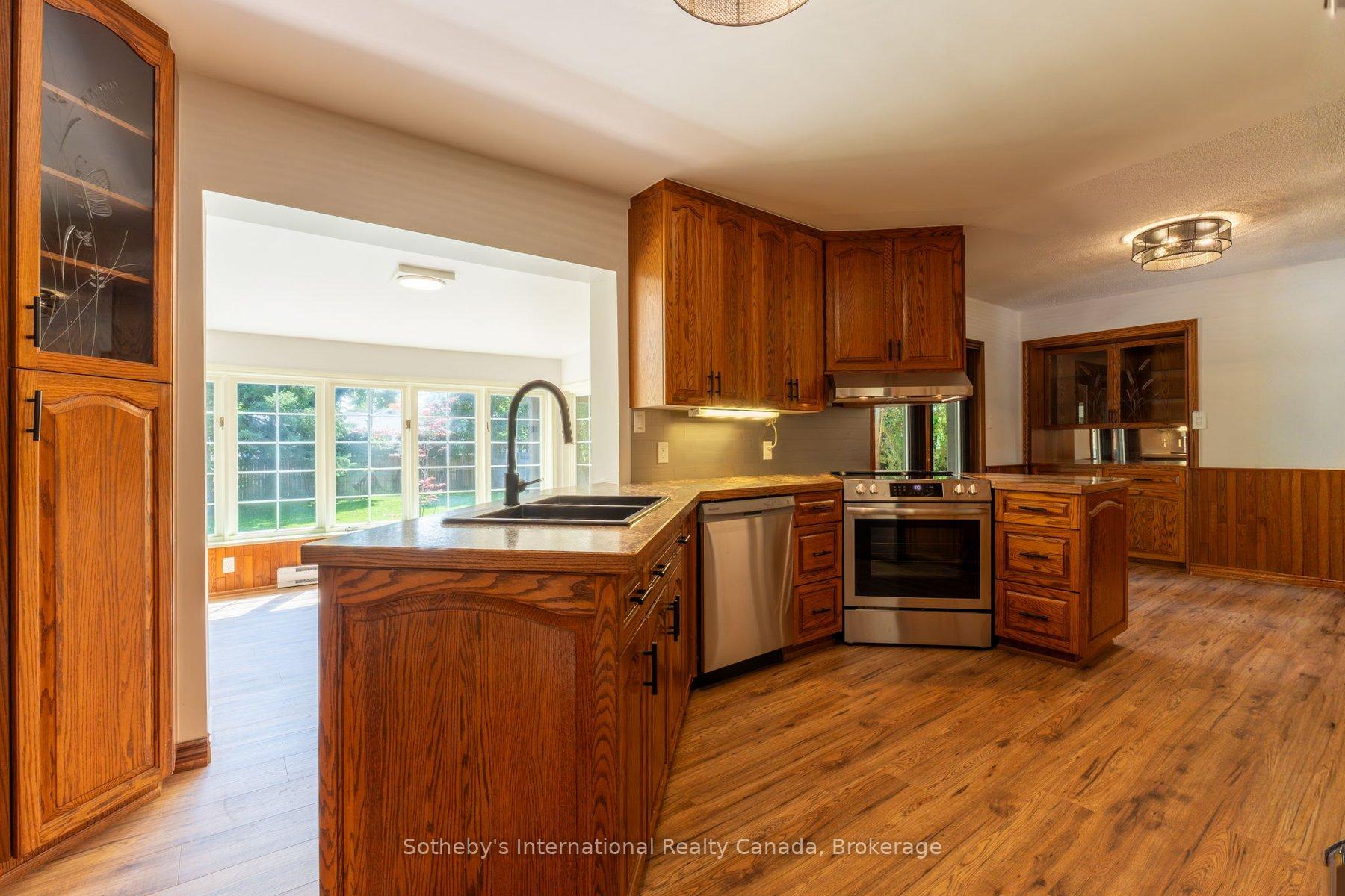 Photo 21 of 31 Elizabeth Street E, Clearview, Creemore — HOMEH
