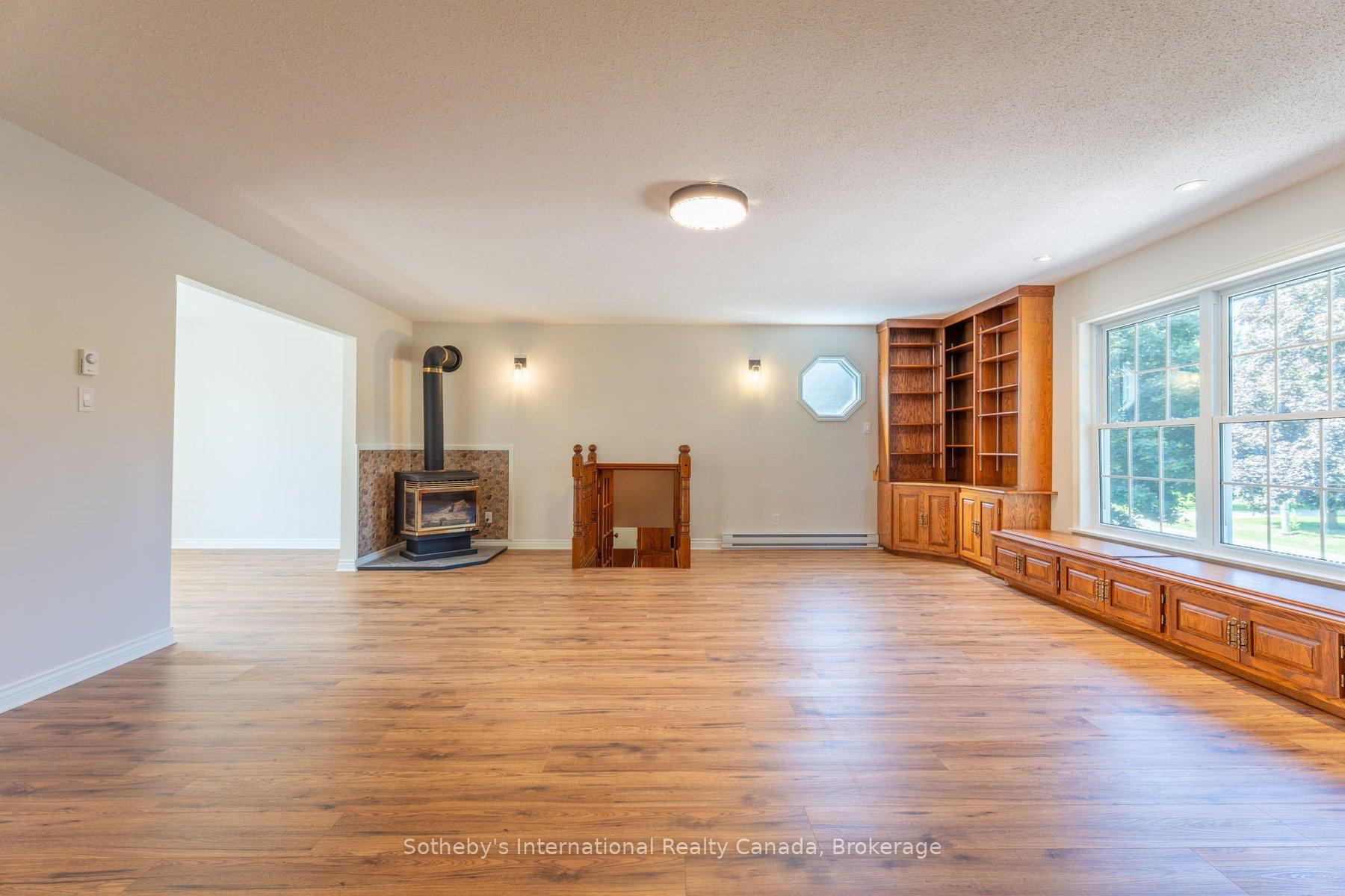 Photo 32 of 31 Elizabeth Street E, Clearview, Creemore — HOMEH