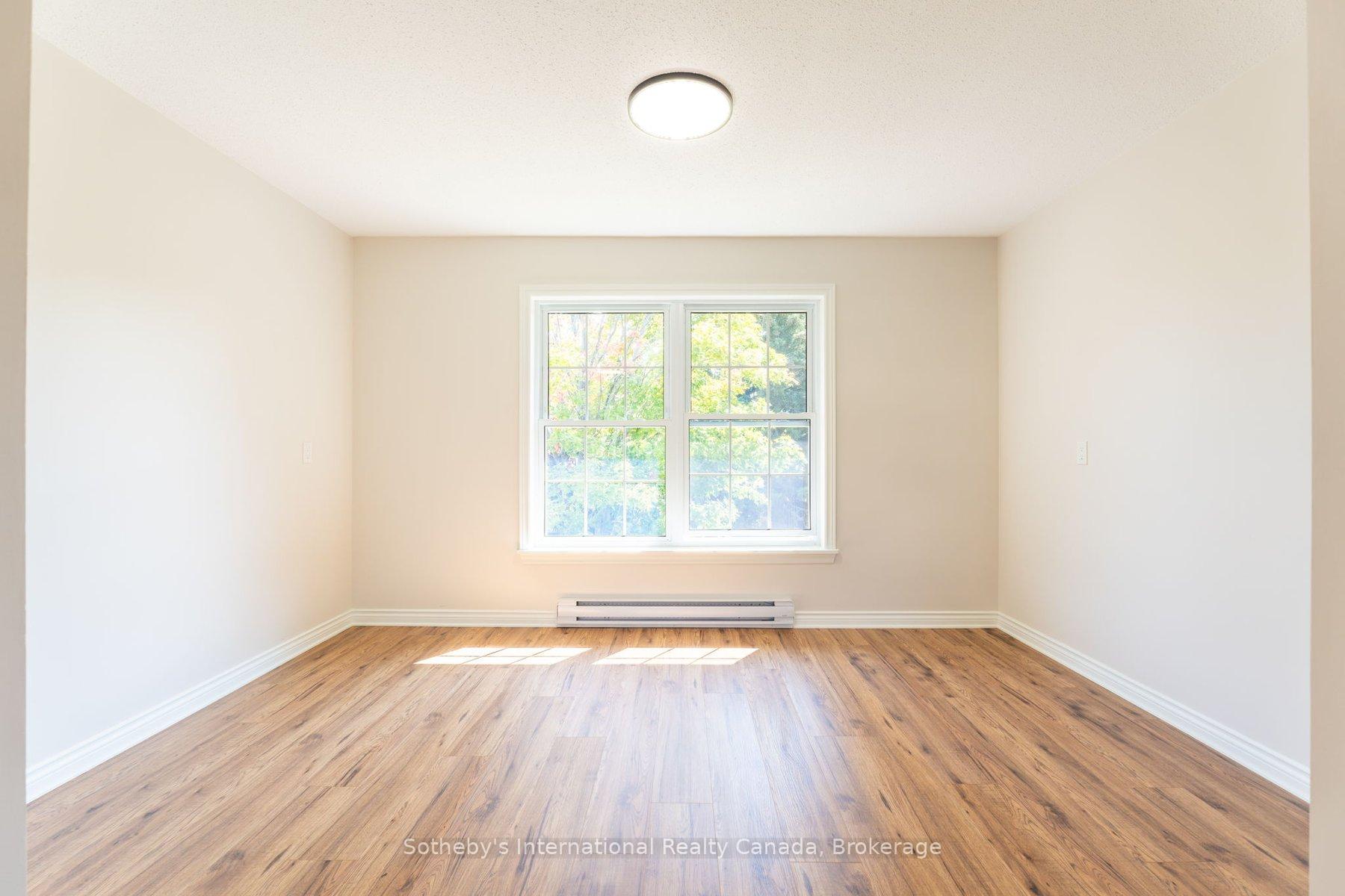 Photo 34 of 31 Elizabeth Street E, Clearview, Creemore — HOMEH