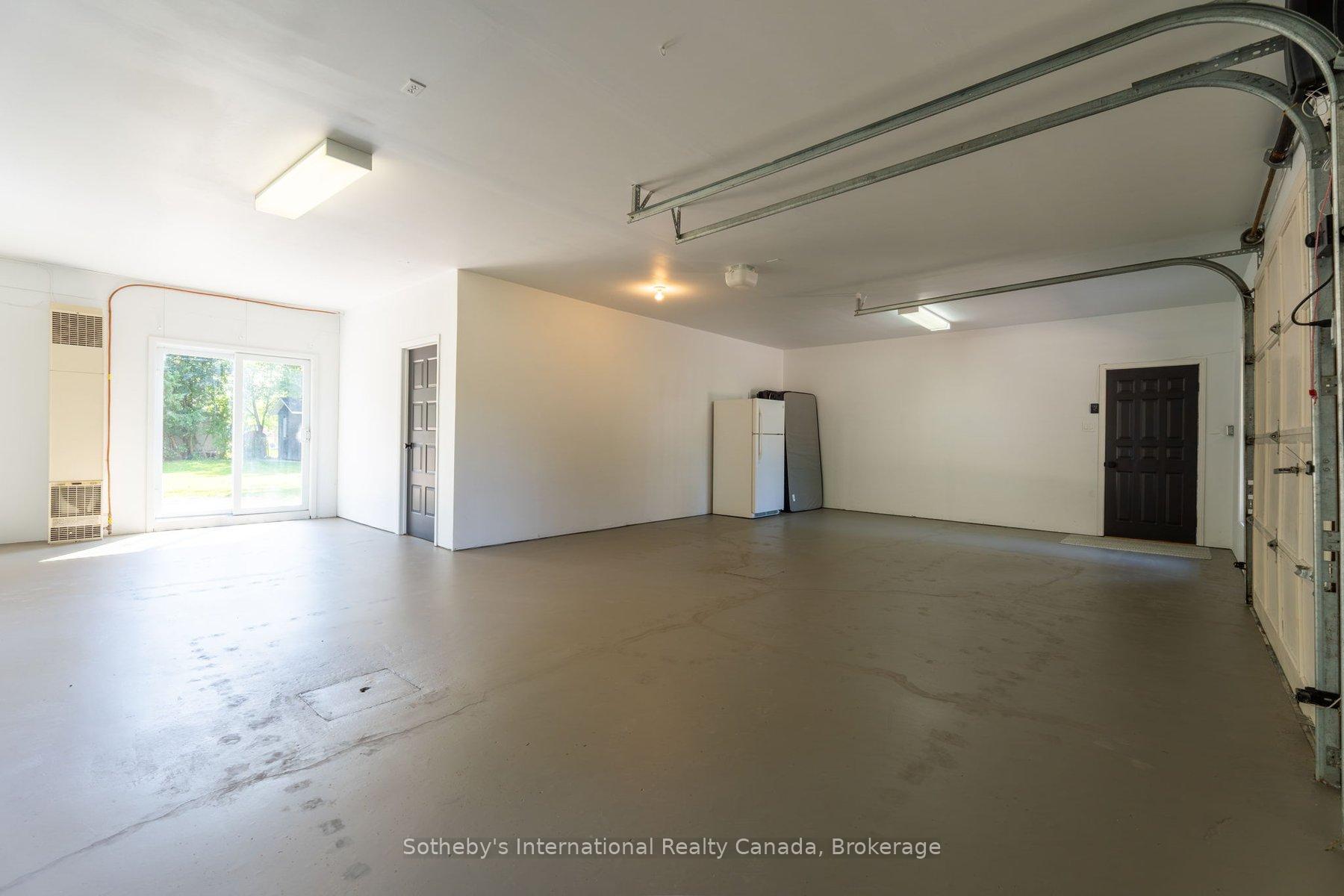 Photo 46 of 31 Elizabeth Street E, Clearview, Creemore — HOMEH