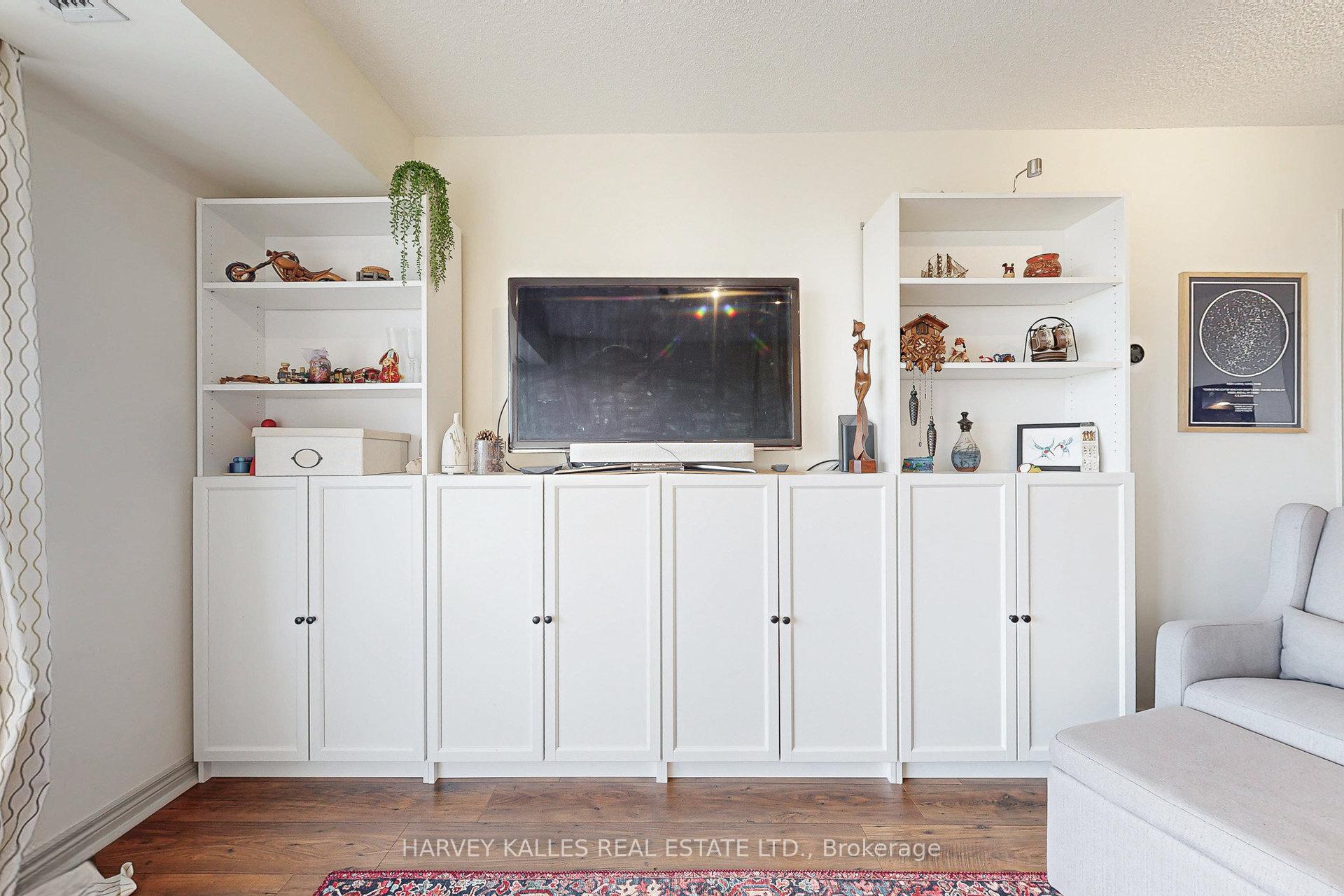 Photo 11 of Unit 710, 2 Covington Road, Toronto, Englemount-Lawrence — HOMEH