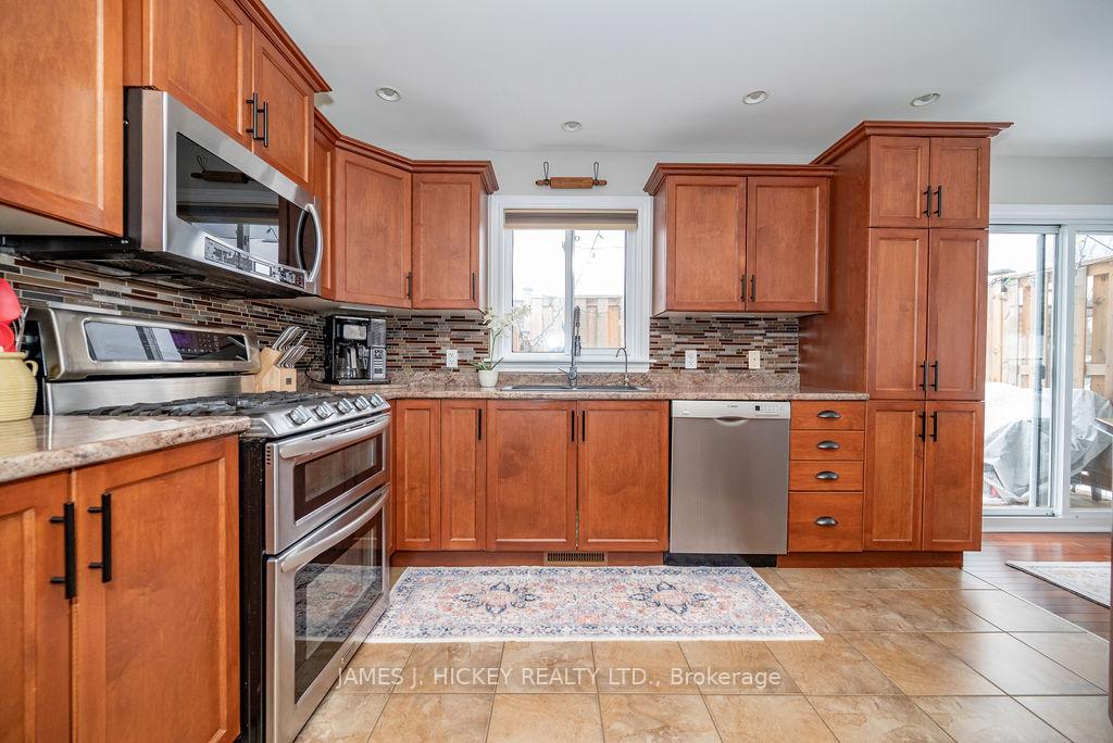 Photo 10 of 1010 Beatty Crescent, Deep River — HOMEH