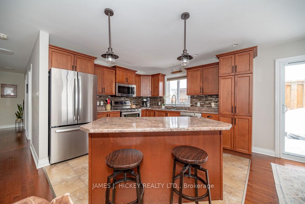 Photo 11 of 1010 Beatty Crescent, Deep River — HOMEH