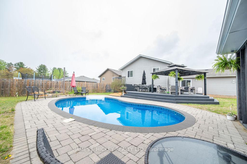 Photo 43 of 1010 Beatty Crescent, Deep River — HOMEH