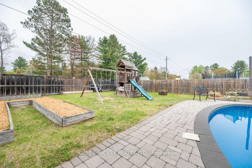 Photo 44 of 1010 Beatty Crescent, Deep River — HOMEH