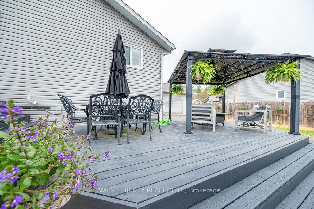 Photo 45 of 1010 Beatty Crescent, Deep River — HOMEH