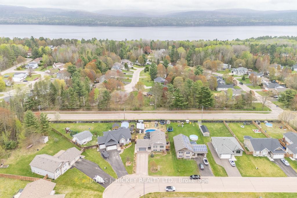 Photo 48 of 1010 Beatty Crescent, Deep River — HOMEH