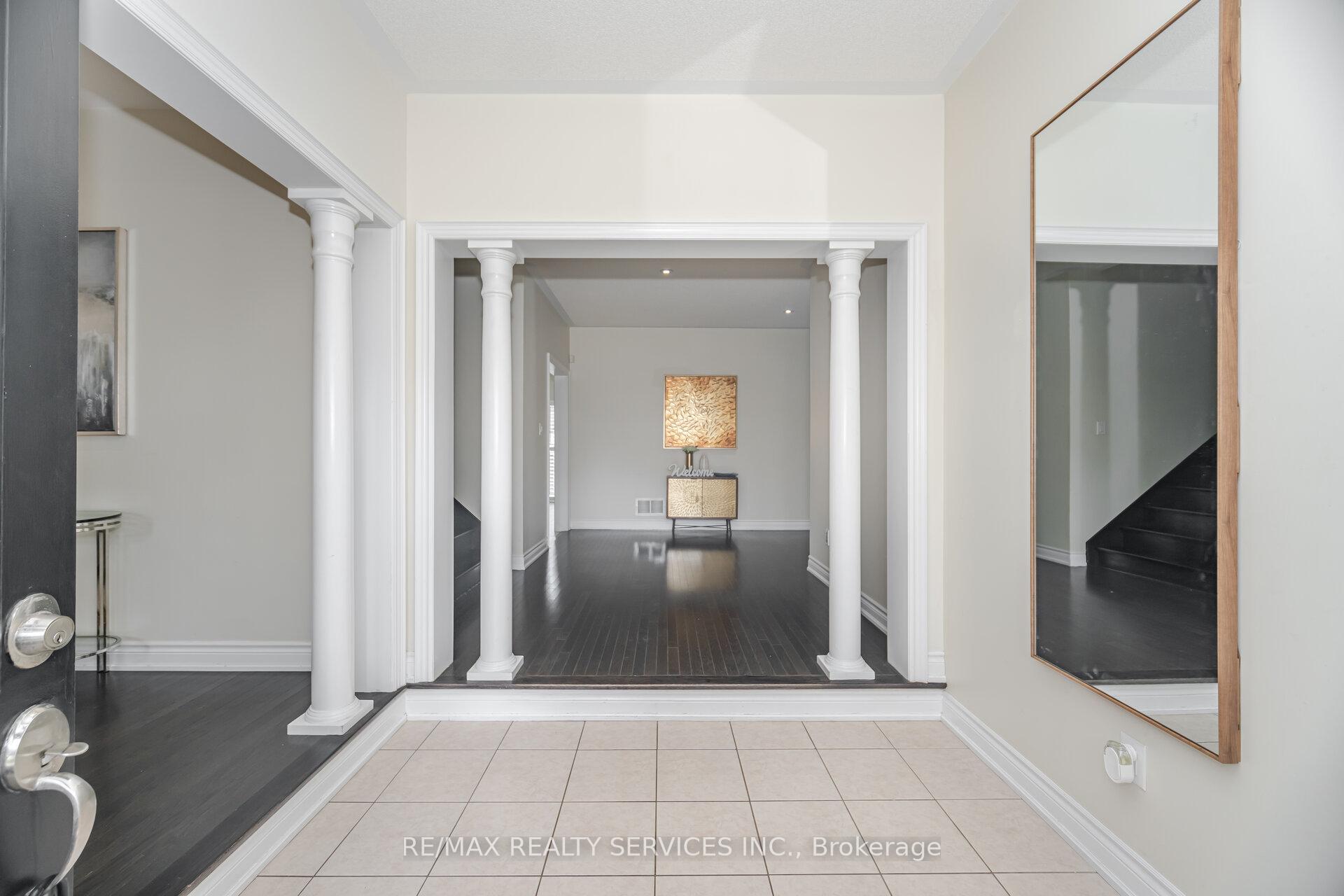 Photo 5 of 6 Beacon Hill Drive, Brampton, Credit Valley — HOMEH