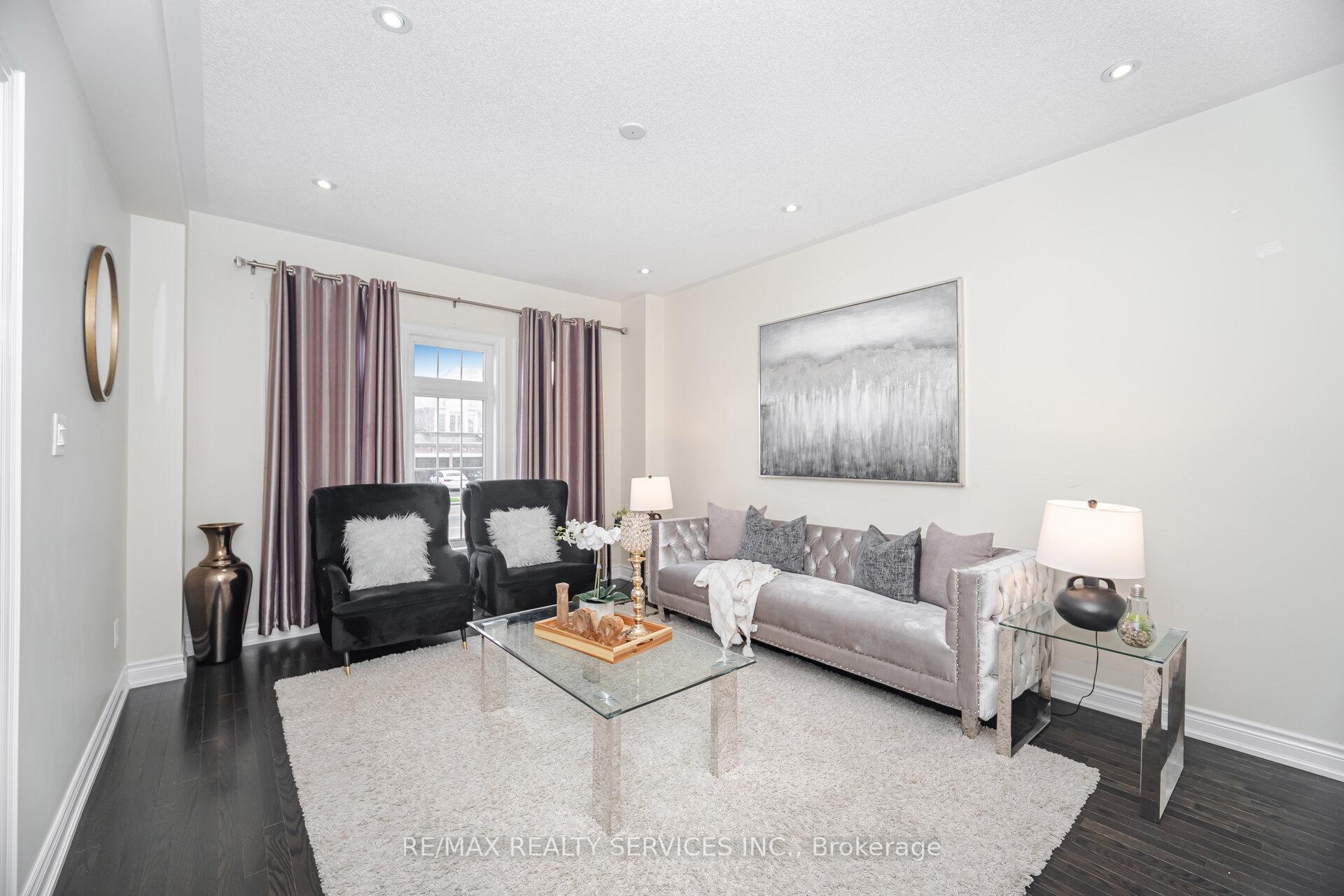 Photo 6 of 6 Beacon Hill Drive, Brampton, Credit Valley — HOMEH