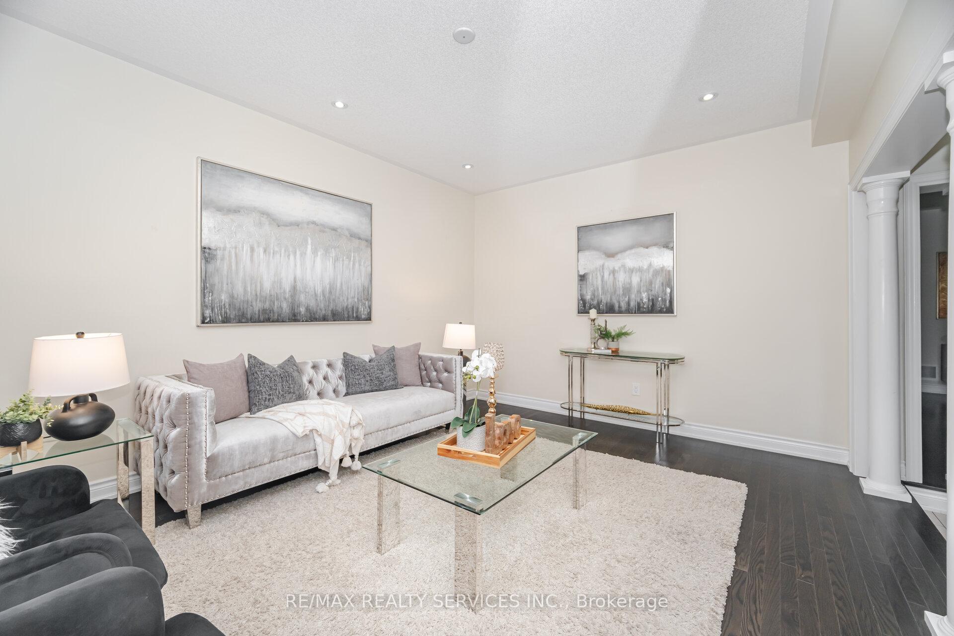 Photo 8 of 6 Beacon Hill Drive, Brampton, Credit Valley — HOMEH