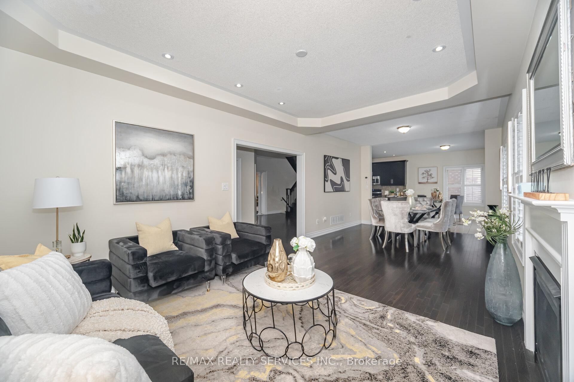 Photo 20 of 6 Beacon Hill Drive, Brampton, Credit Valley — HOMEH
