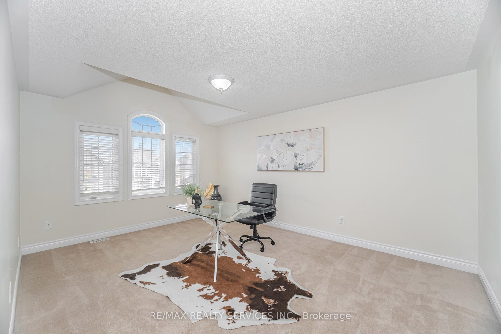 Photo 25 of 6 Beacon Hill Drive, Brampton, Credit Valley — HOMEH