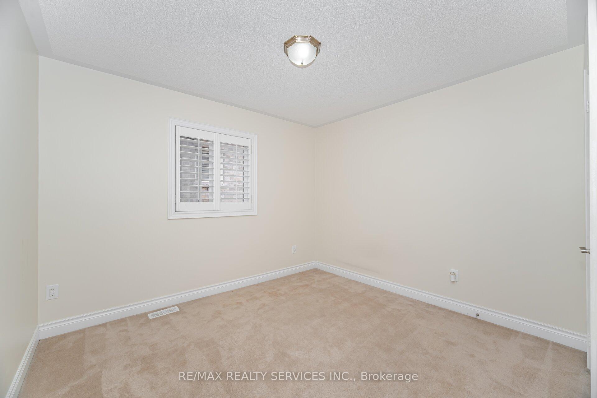 Photo 37 of 6 Beacon Hill Drive, Brampton, Credit Valley — HOMEH
