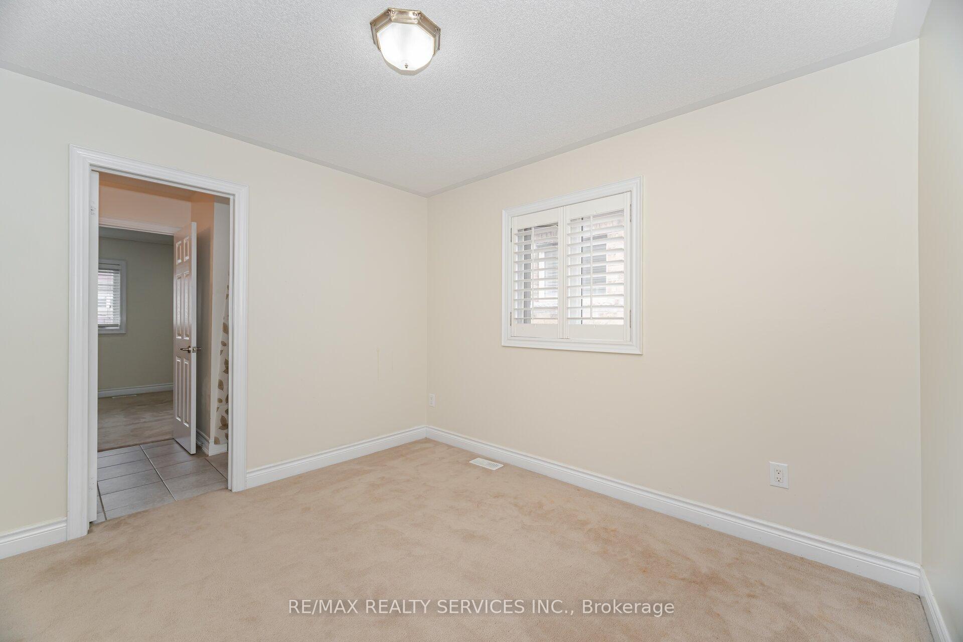 Photo 38 of 6 Beacon Hill Drive, Brampton, Credit Valley — HOMEH