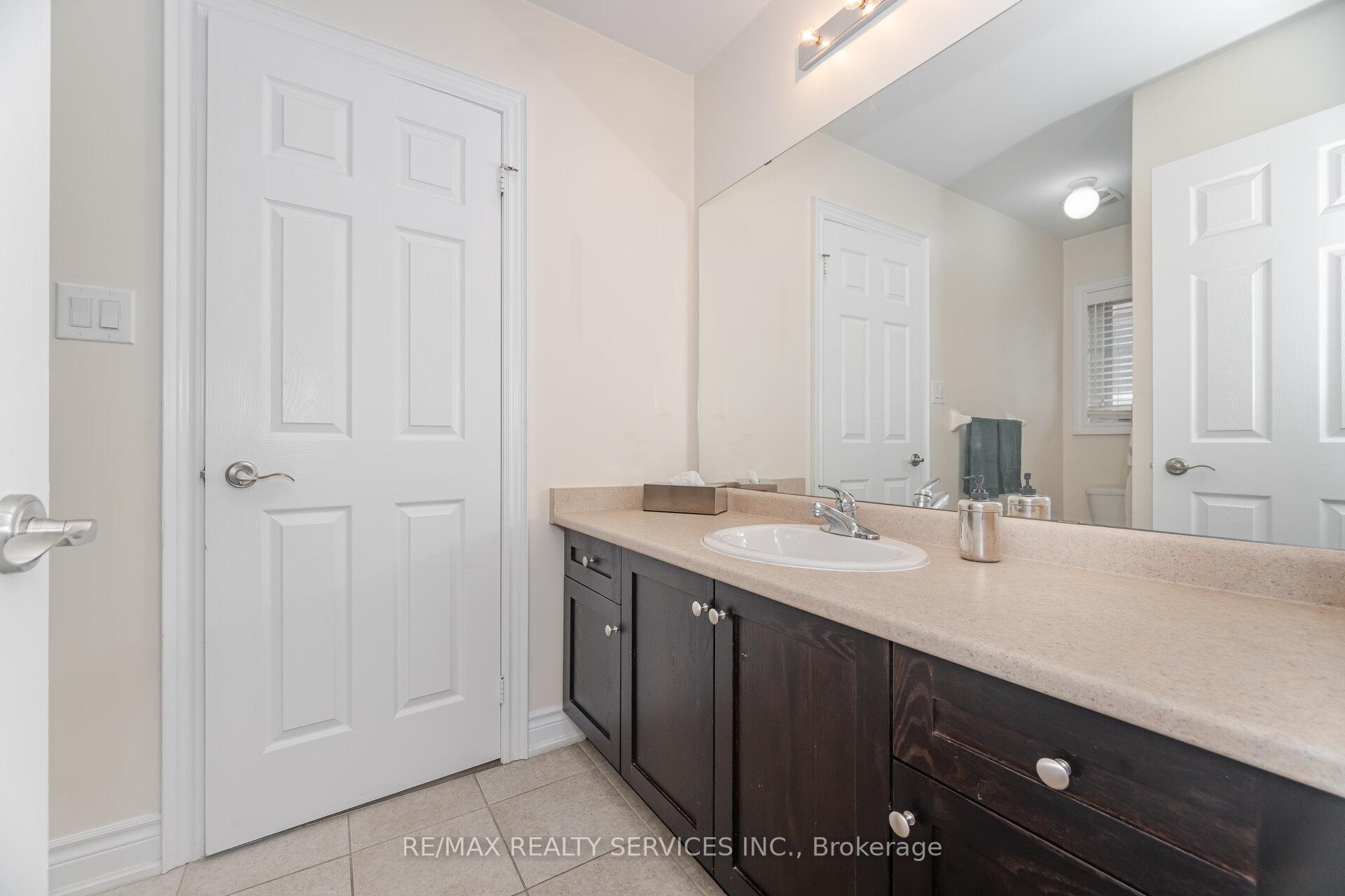Photo 41 of 6 Beacon Hill Drive, Brampton, Credit Valley — HOMEH