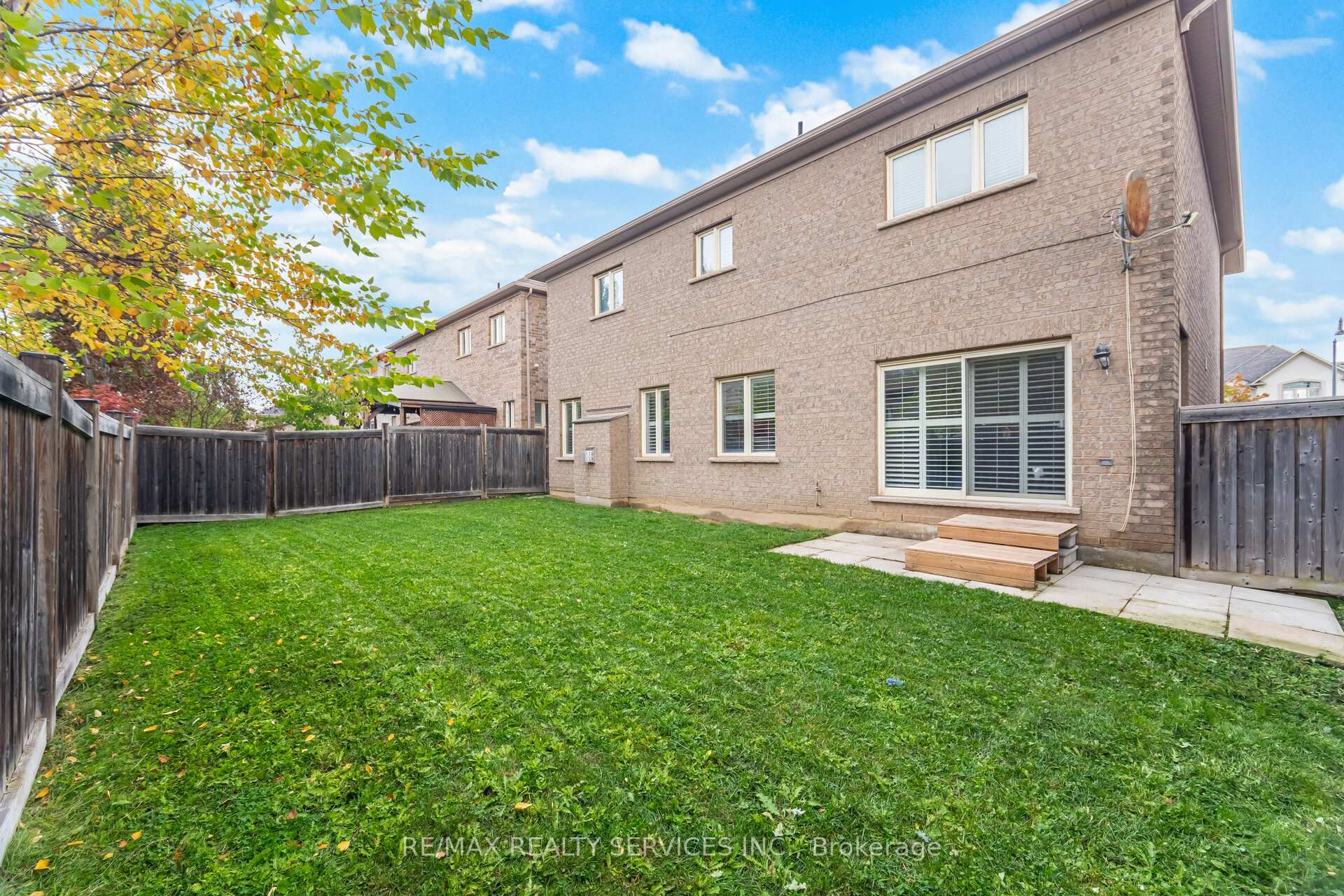 Photo 46 of 6 Beacon Hill Drive, Brampton, Credit Valley — HOMEH