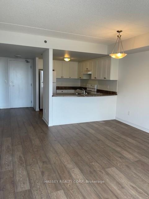 Photo 3 of Unit 204, 12 Royal Parkside Drive, Barrie, Innis-Shore — HOMEH