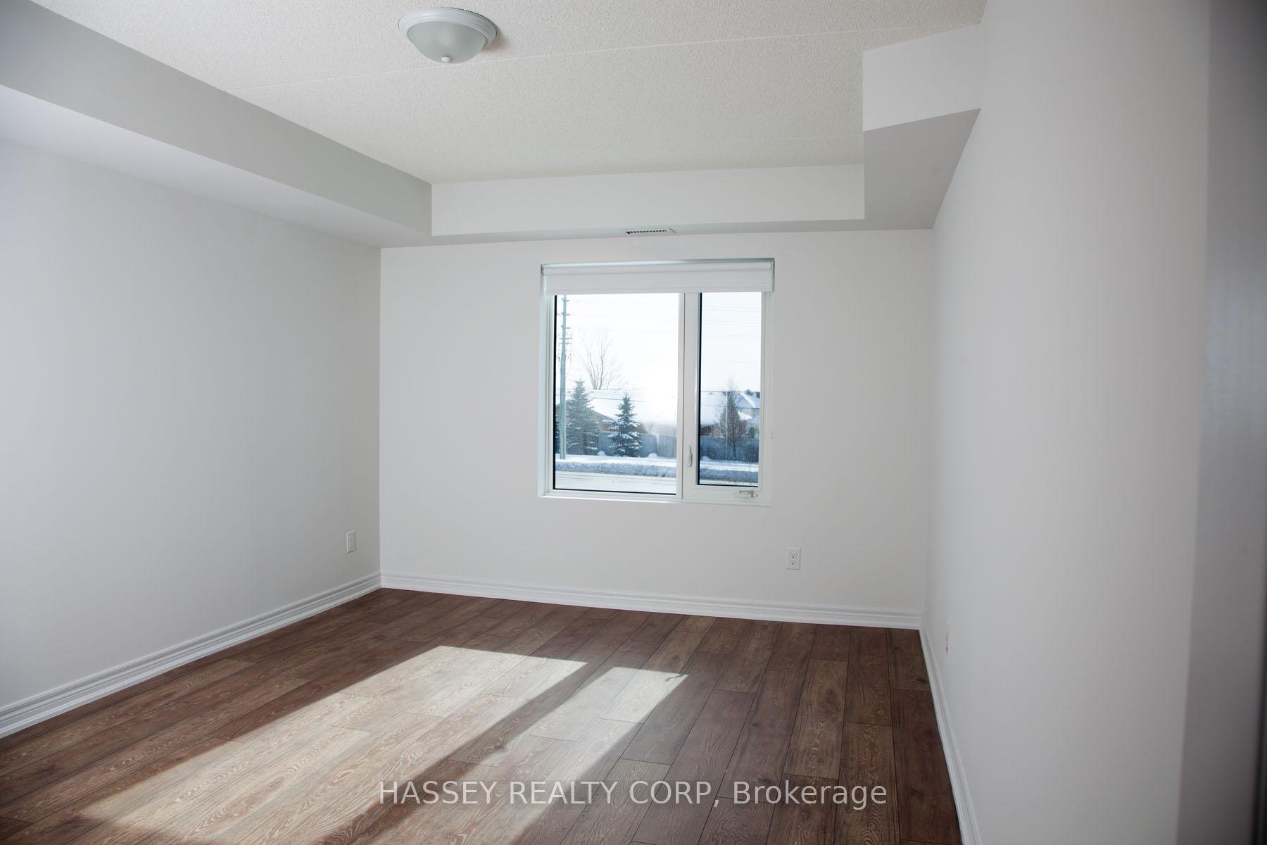 Photo 8 of Unit 204, 12 Royal Parkside Drive, Barrie, Innis-Shore — HOMEH