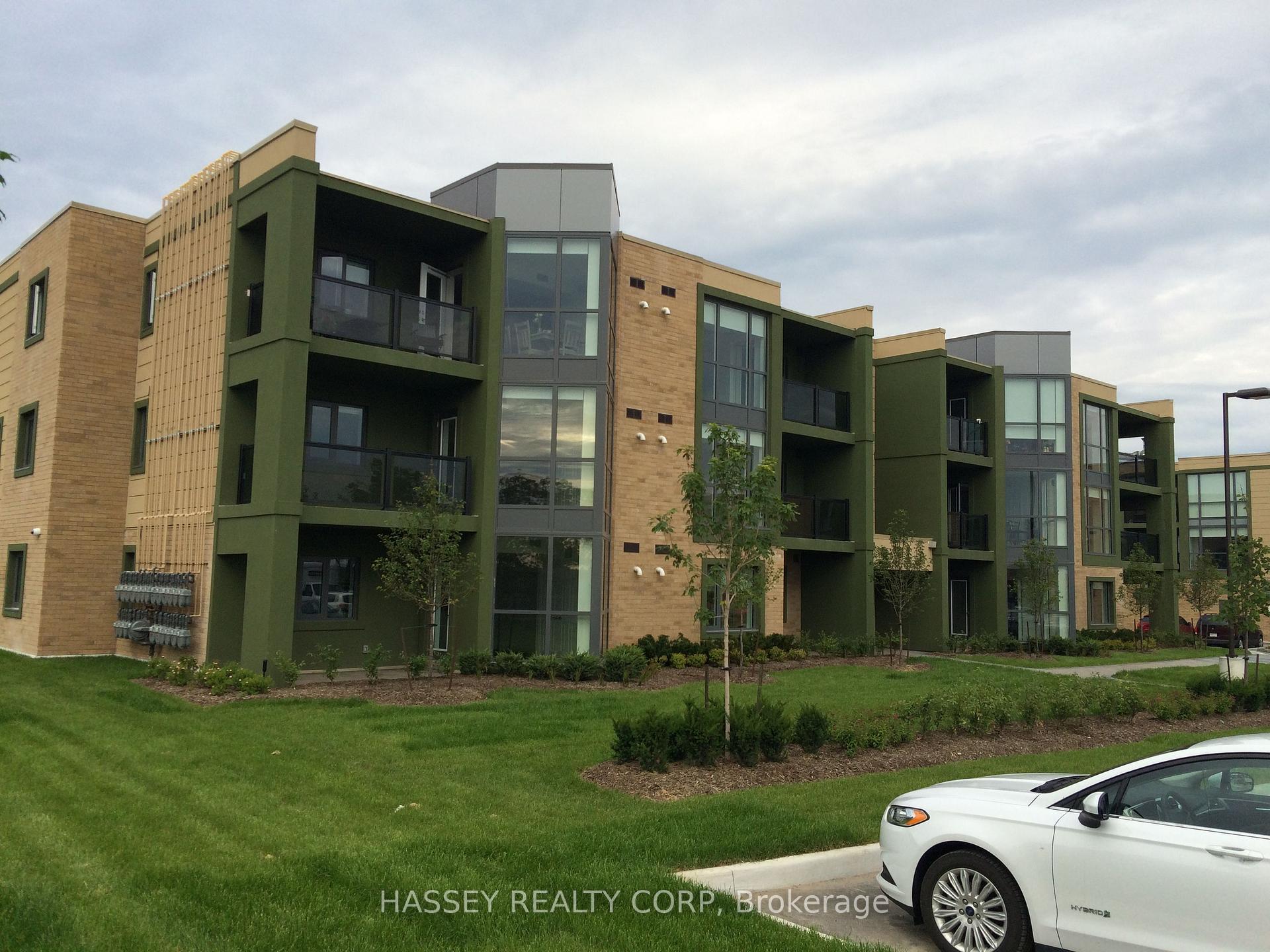 Photo 10 of Unit 204, 12 Royal Parkside Drive, Barrie, Innis-Shore — HOMEH