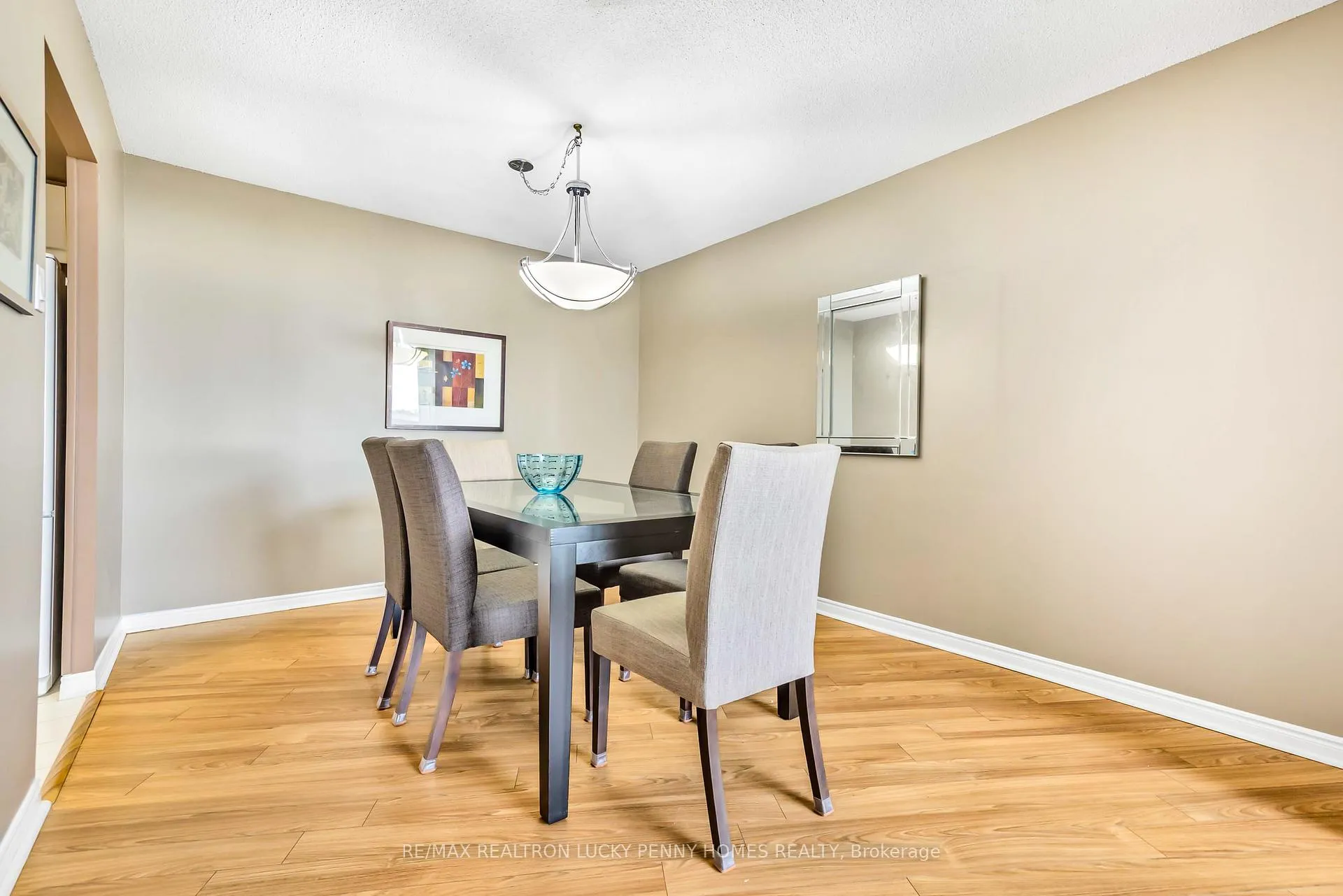 Photo 12 of Unit 804, 7250 Yonge Street, Vaughan, Crestwood-Springfarm-Yorkhill — HOMEH