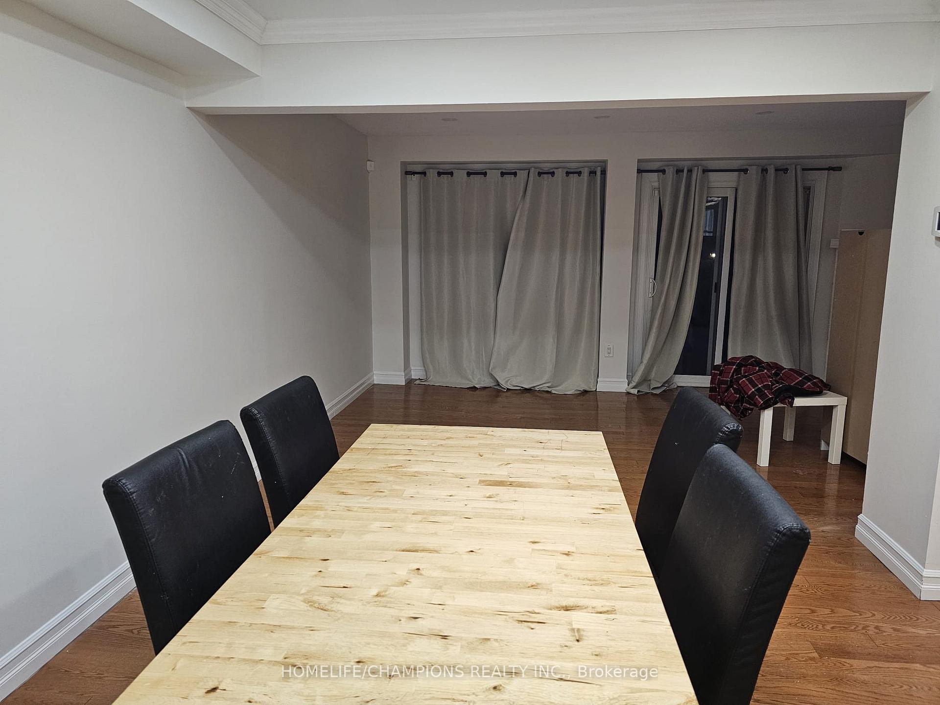 Photo 5 of 11 Rollo Drive, Ajax, South East — HOMEH