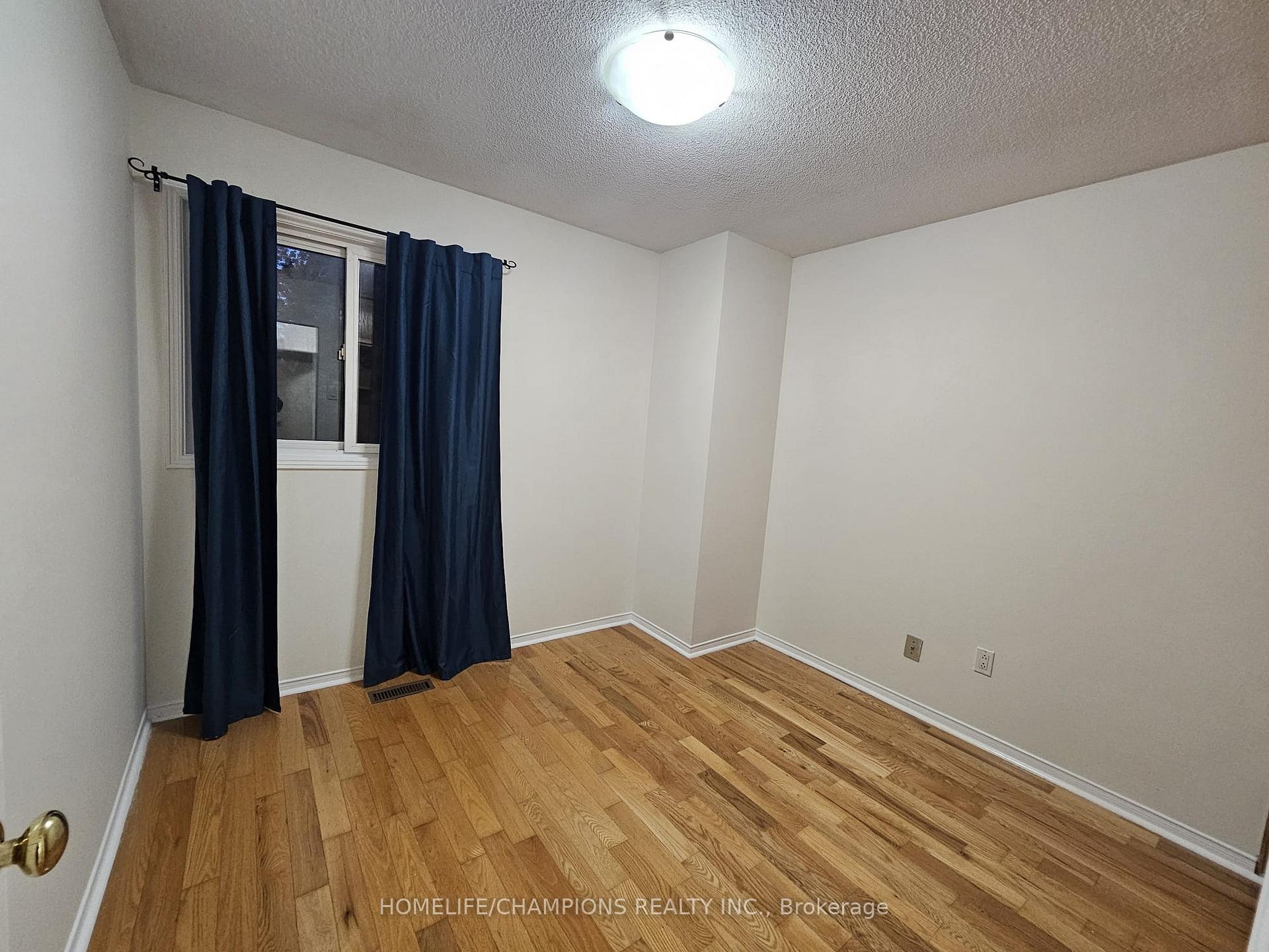 Photo 10 of 11 Rollo Drive, Ajax, South East — HOMEH