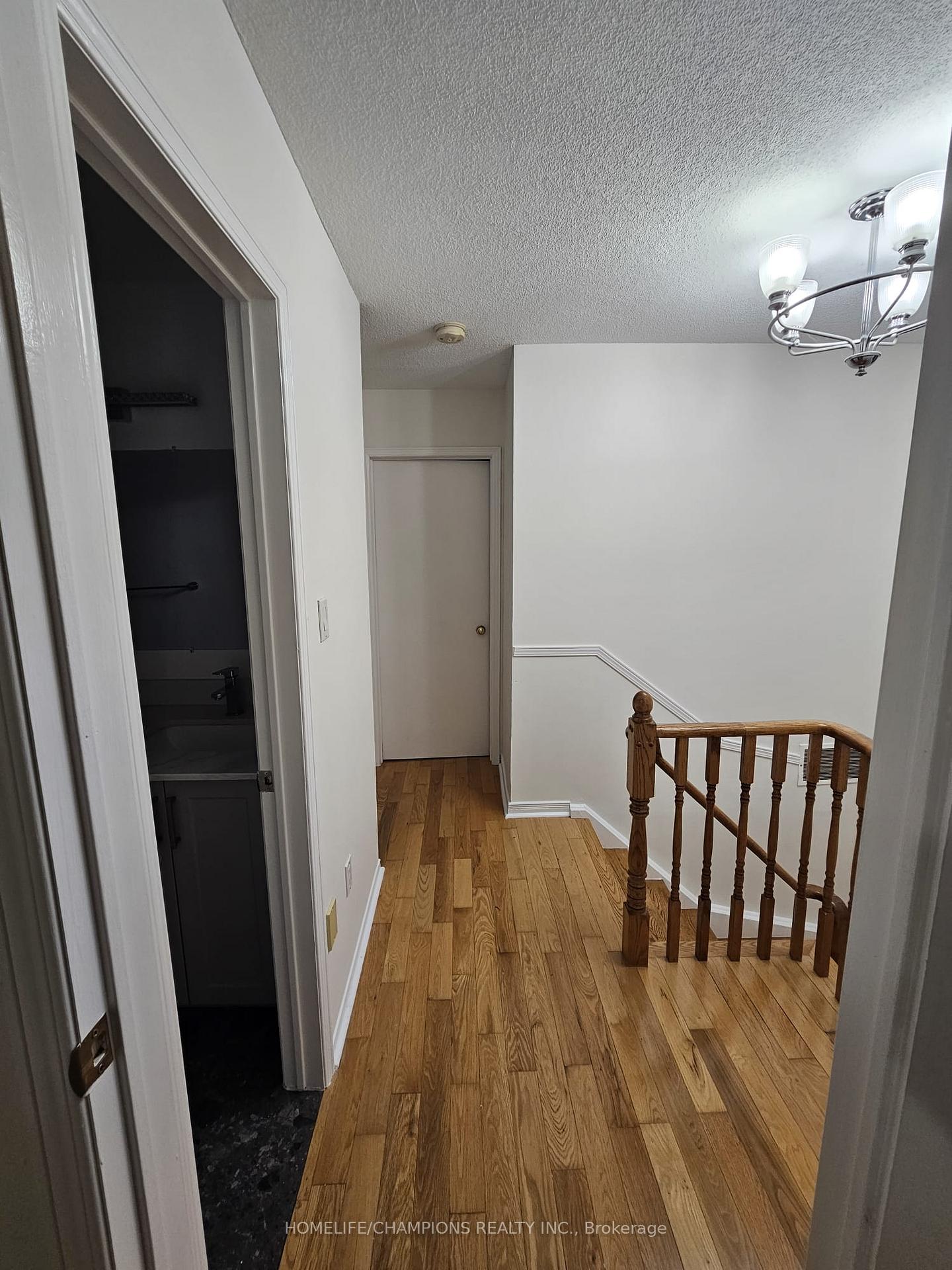 Photo 15 of 11 Rollo Drive, Ajax, South East — HOMEH
