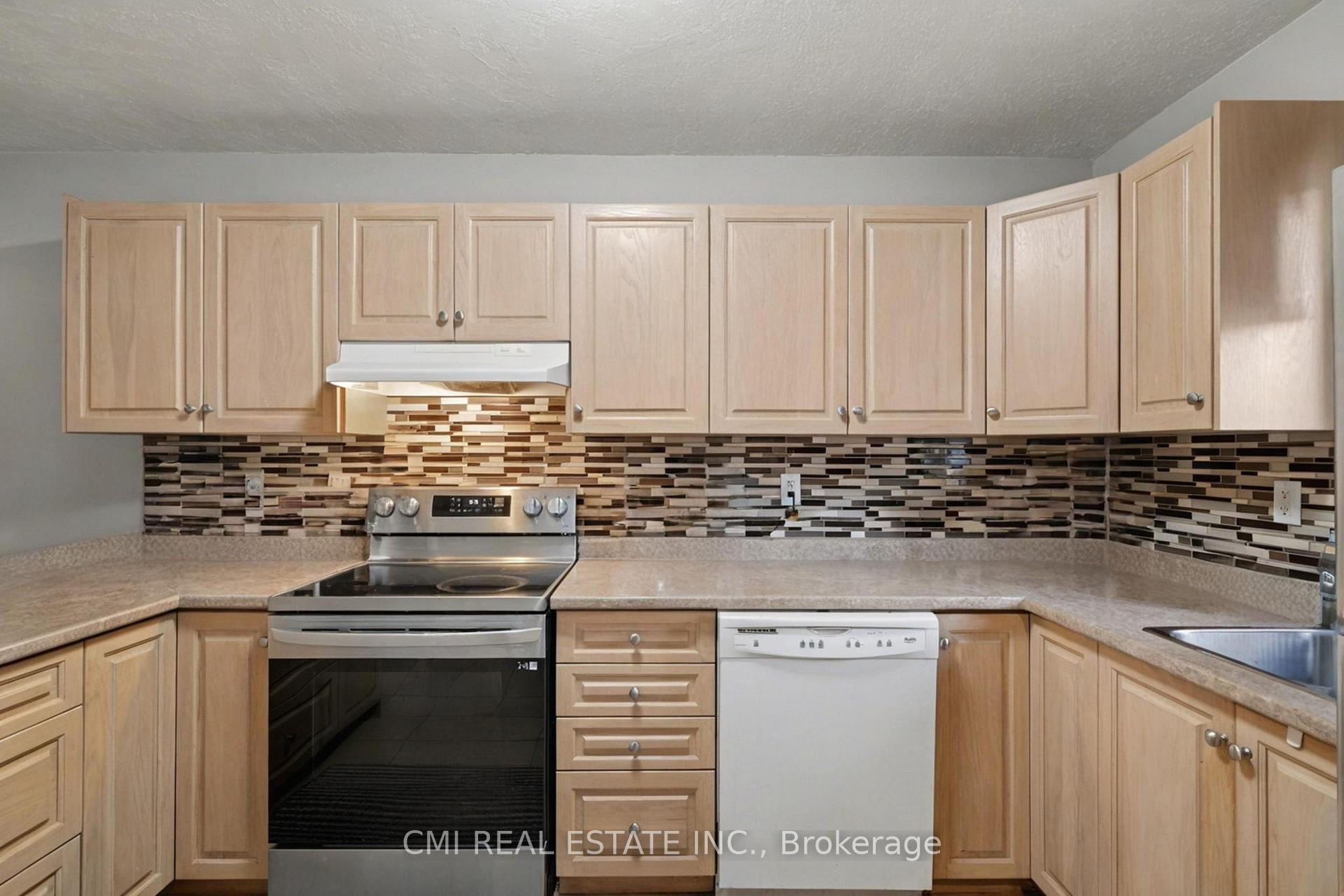 Photo 9 of 511 Thomas Street, Clearview, Stayner — HOMEH