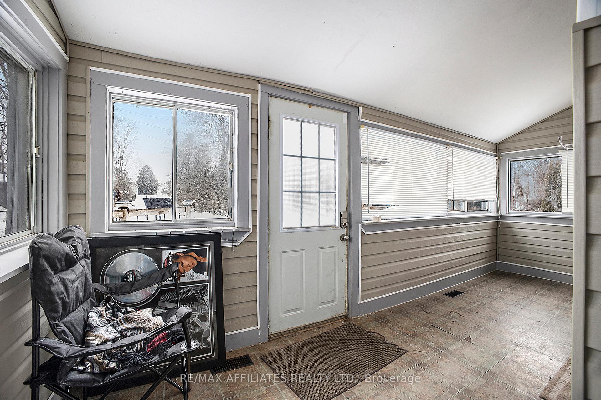 Photo 3 of 447 Bridge Street N, Carleton Place — HOMEH