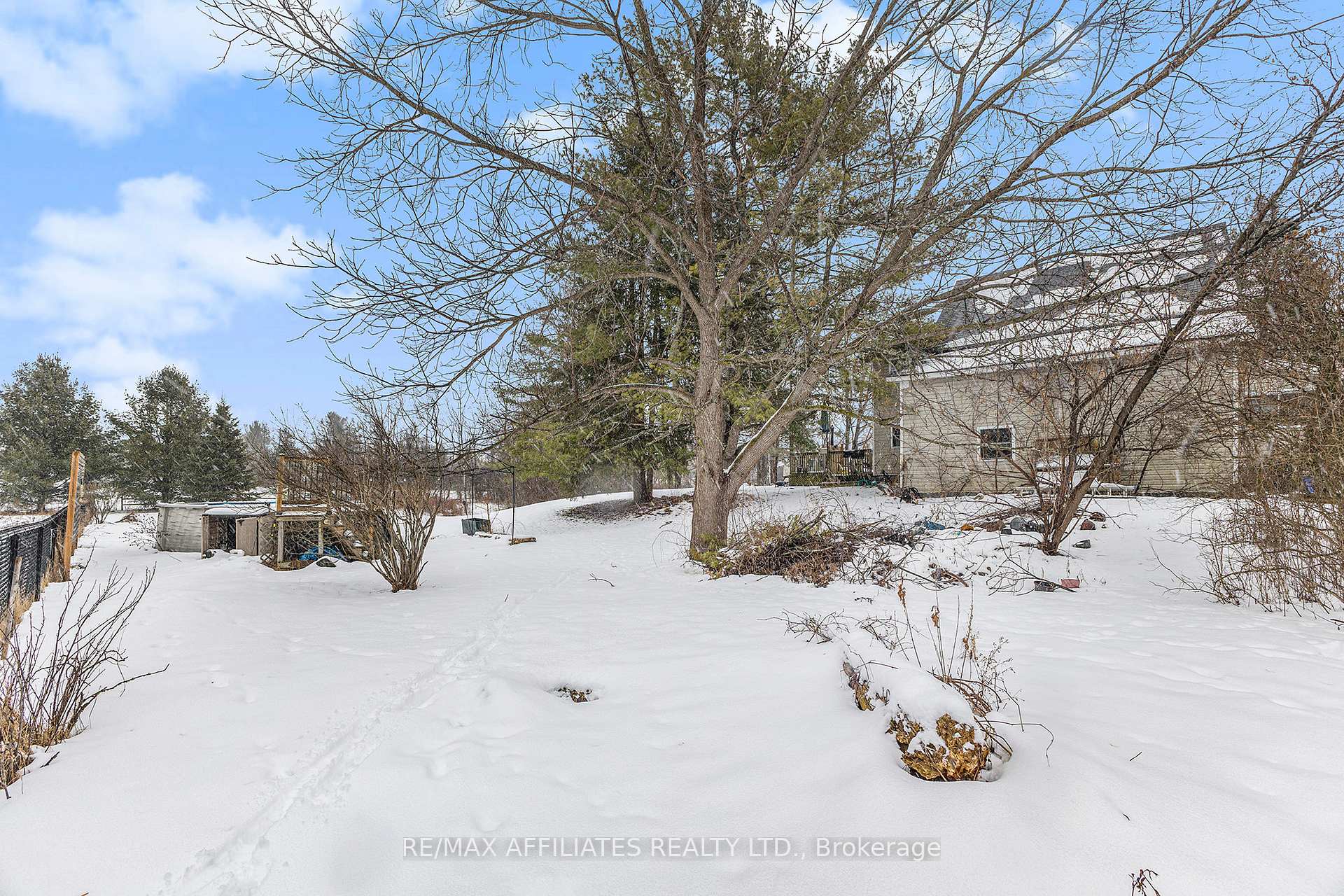 Photo 16 of 447 Bridge Street N, Carleton Place — HOMEH