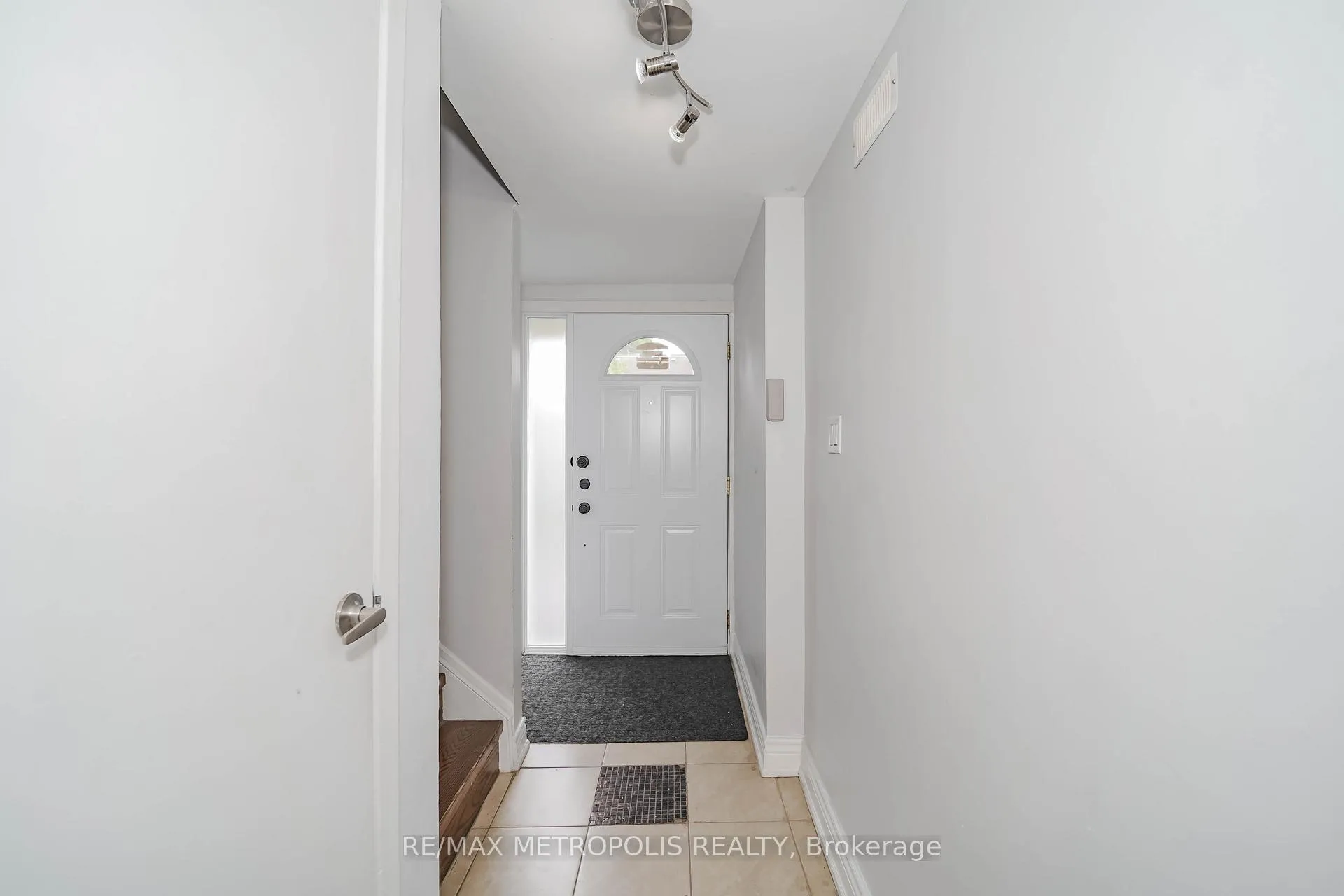 Photo 9 of Unit 8, 75 Blackwell Avenue, Scarborough, Malvern — HOMEH