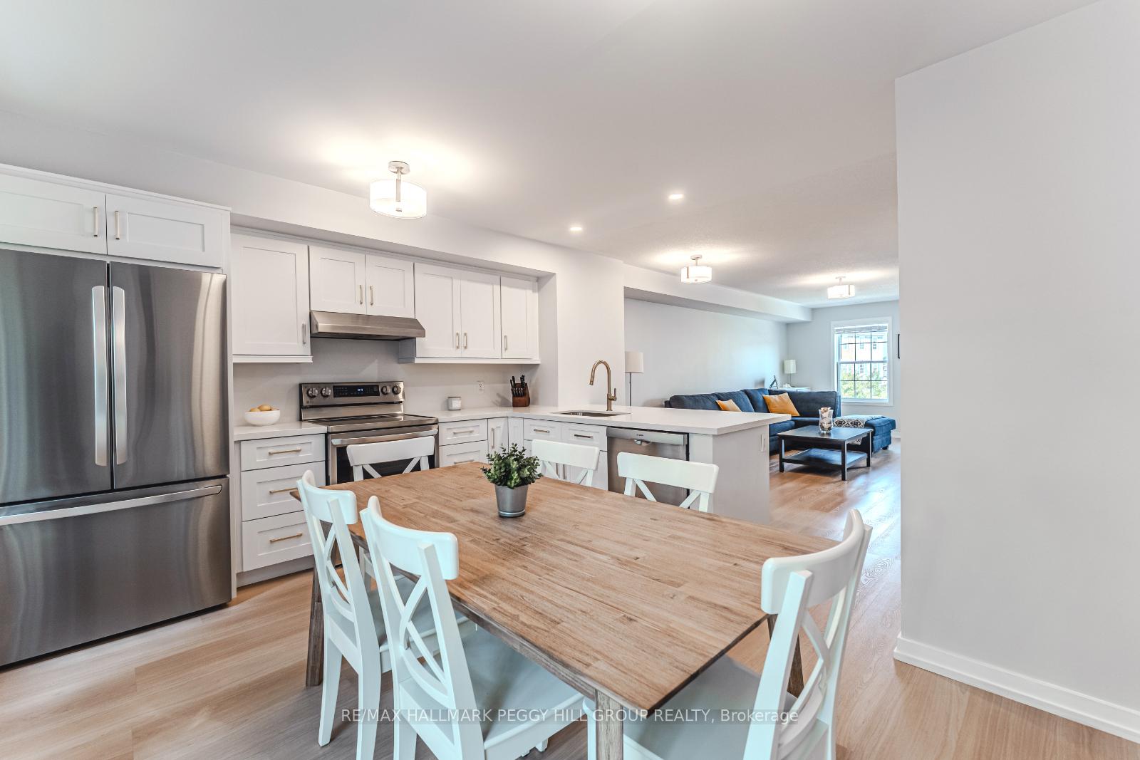 Photo 2 of Unit 41, 91 Coughlin Road, Barrie, Holly — HOMEH
