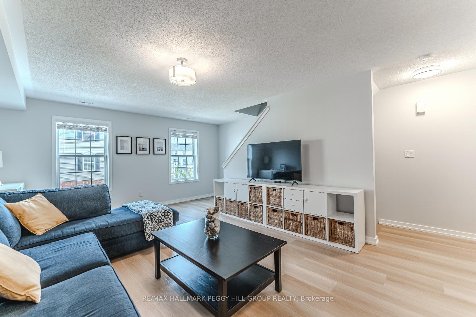 Photo 4 of Unit 41, 91 Coughlin Road, Barrie, Holly — HOMEH