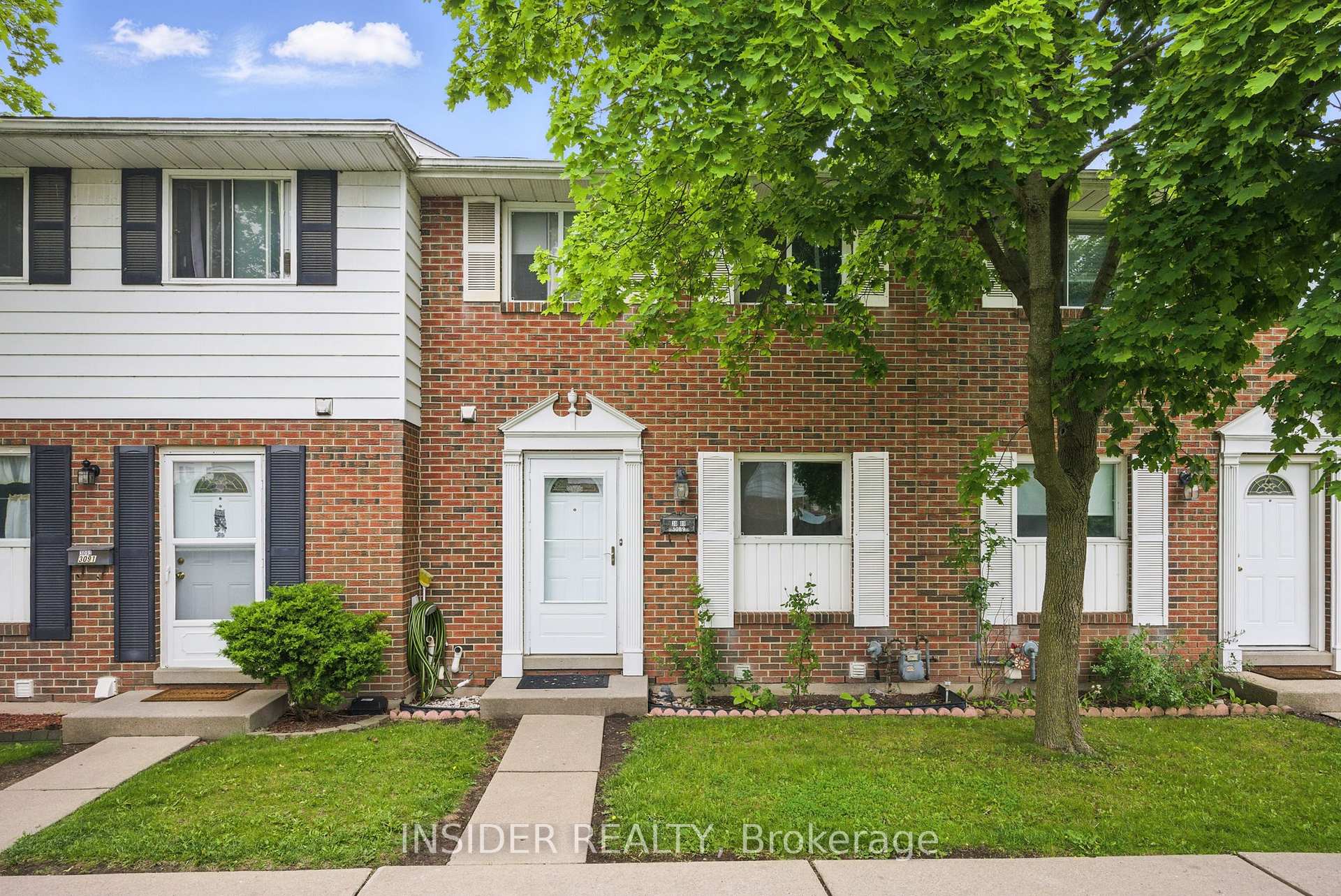 Photo 2 of 3089 Meadowbrook Lane, Windsor — HOMEH