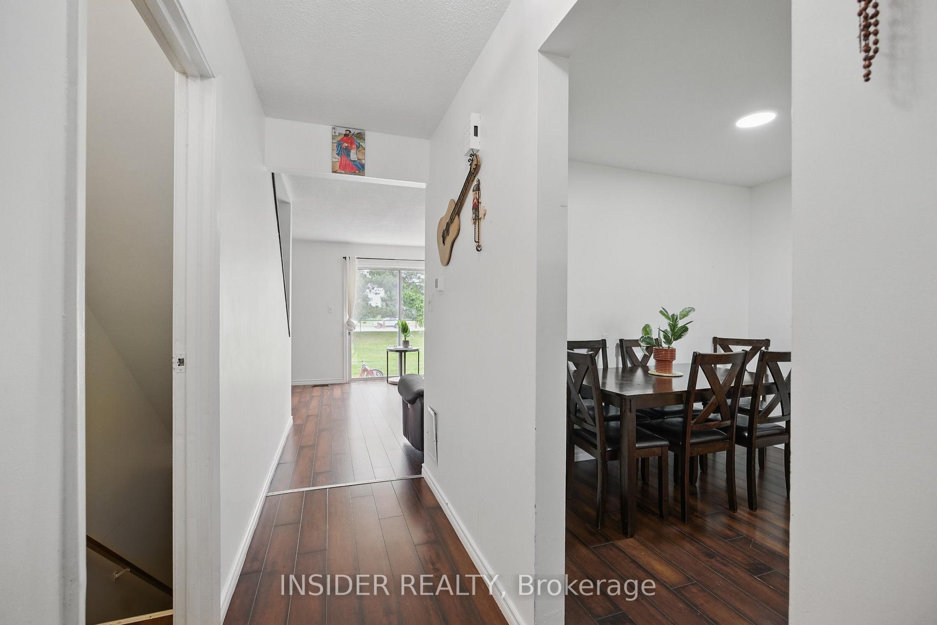 Photo 3 of 3089 Meadowbrook Lane, Windsor — HOMEH