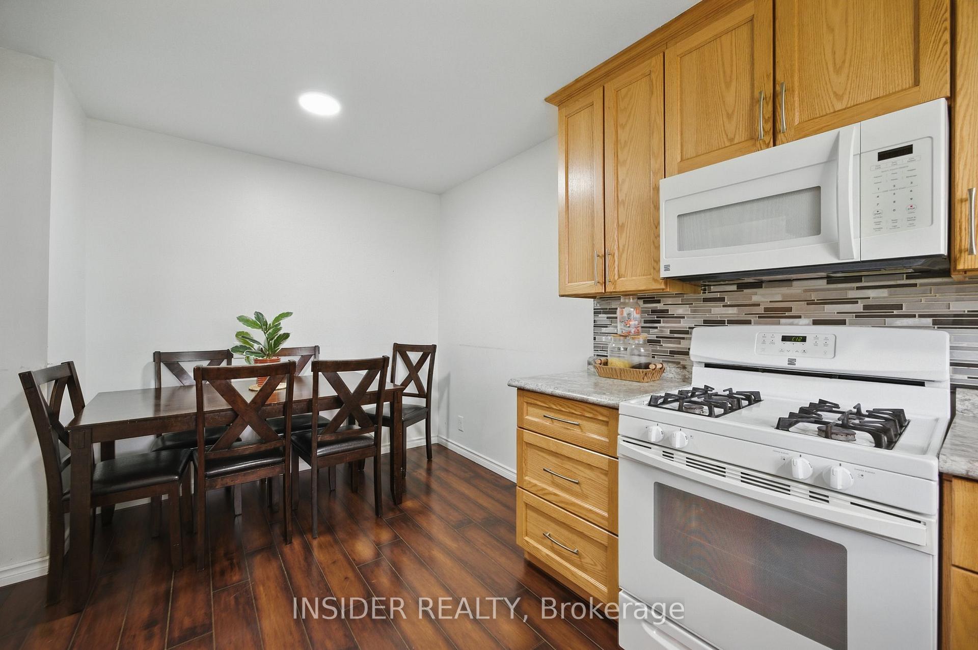 Photo 7 of 3089 Meadowbrook Lane, Windsor — HOMEH