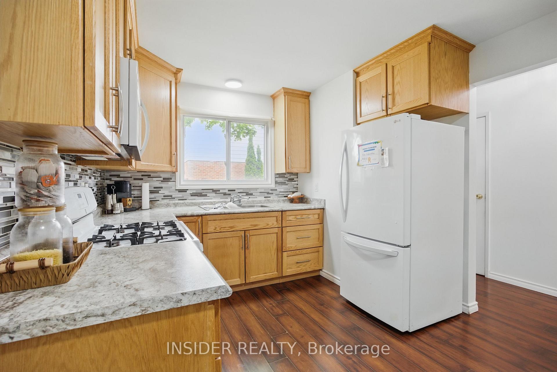 Photo 8 of 3089 Meadowbrook Lane, Windsor — HOMEH