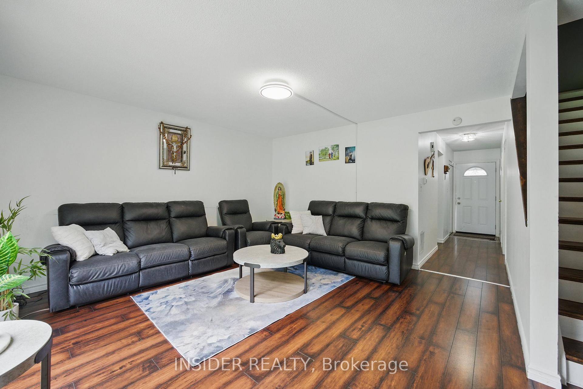 Photo 11 of 3089 Meadowbrook Lane, Windsor — HOMEH