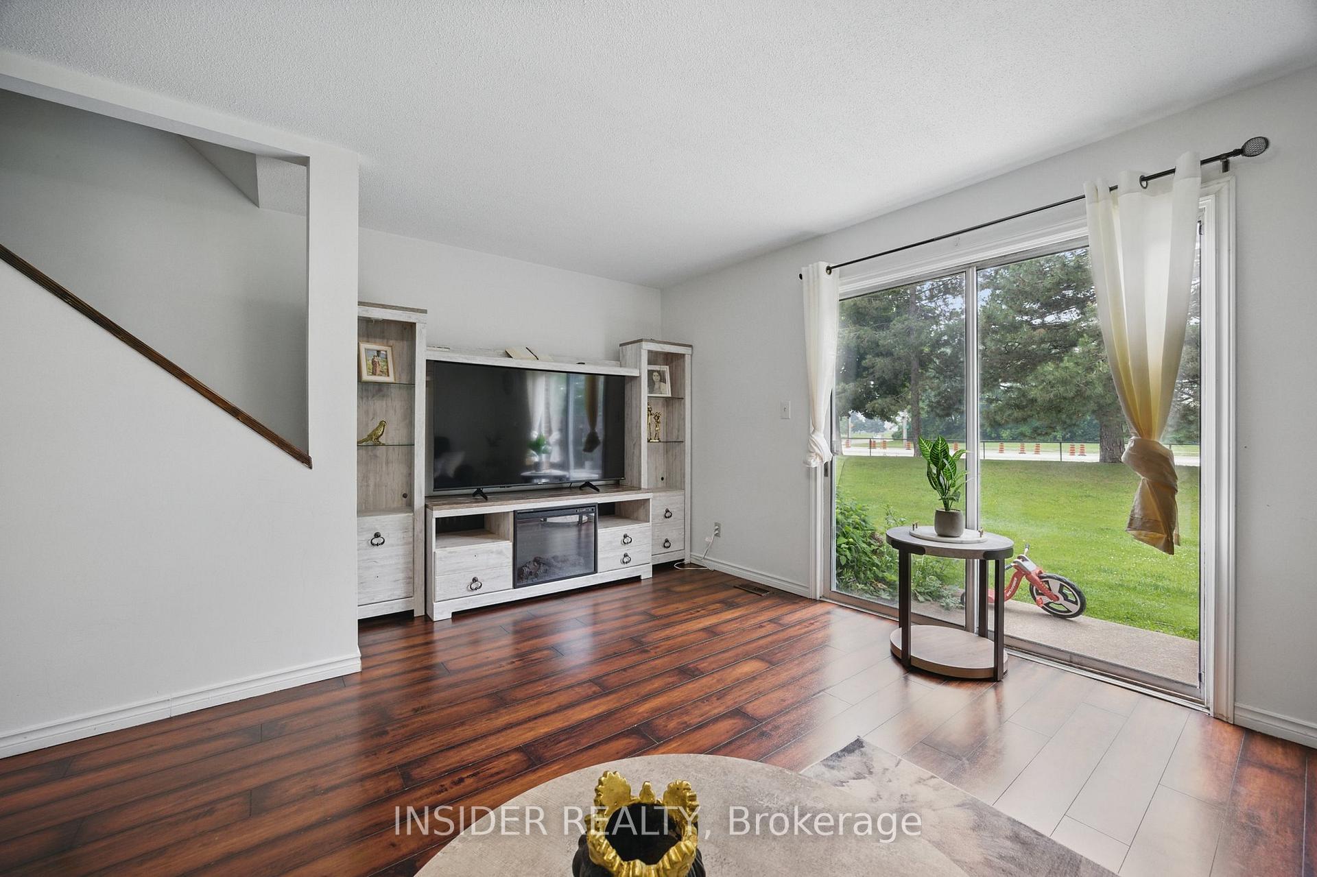 Photo 13 of 3089 Meadowbrook Lane, Windsor — HOMEH