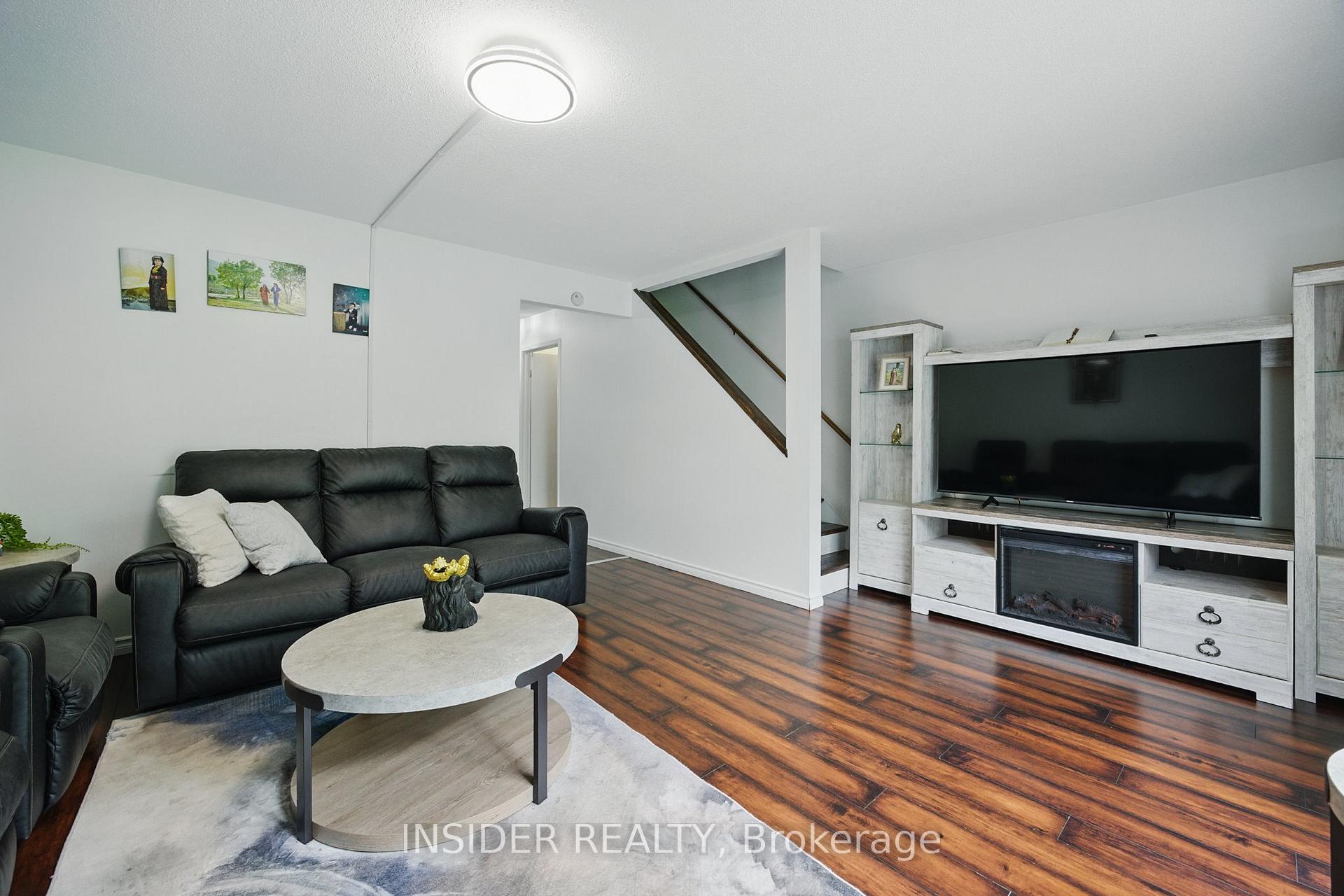 Photo 14 of 3089 Meadowbrook Lane, Windsor — HOMEH