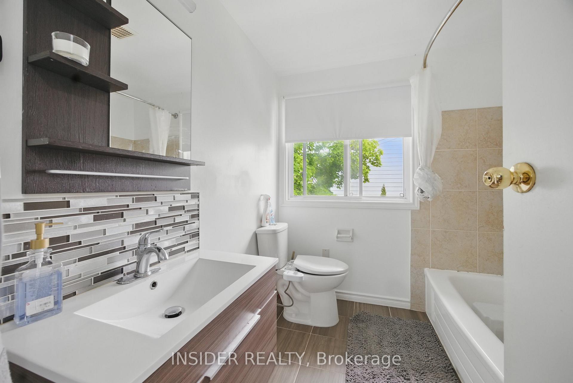 Photo 16 of 3089 Meadowbrook Lane, Windsor — HOMEH