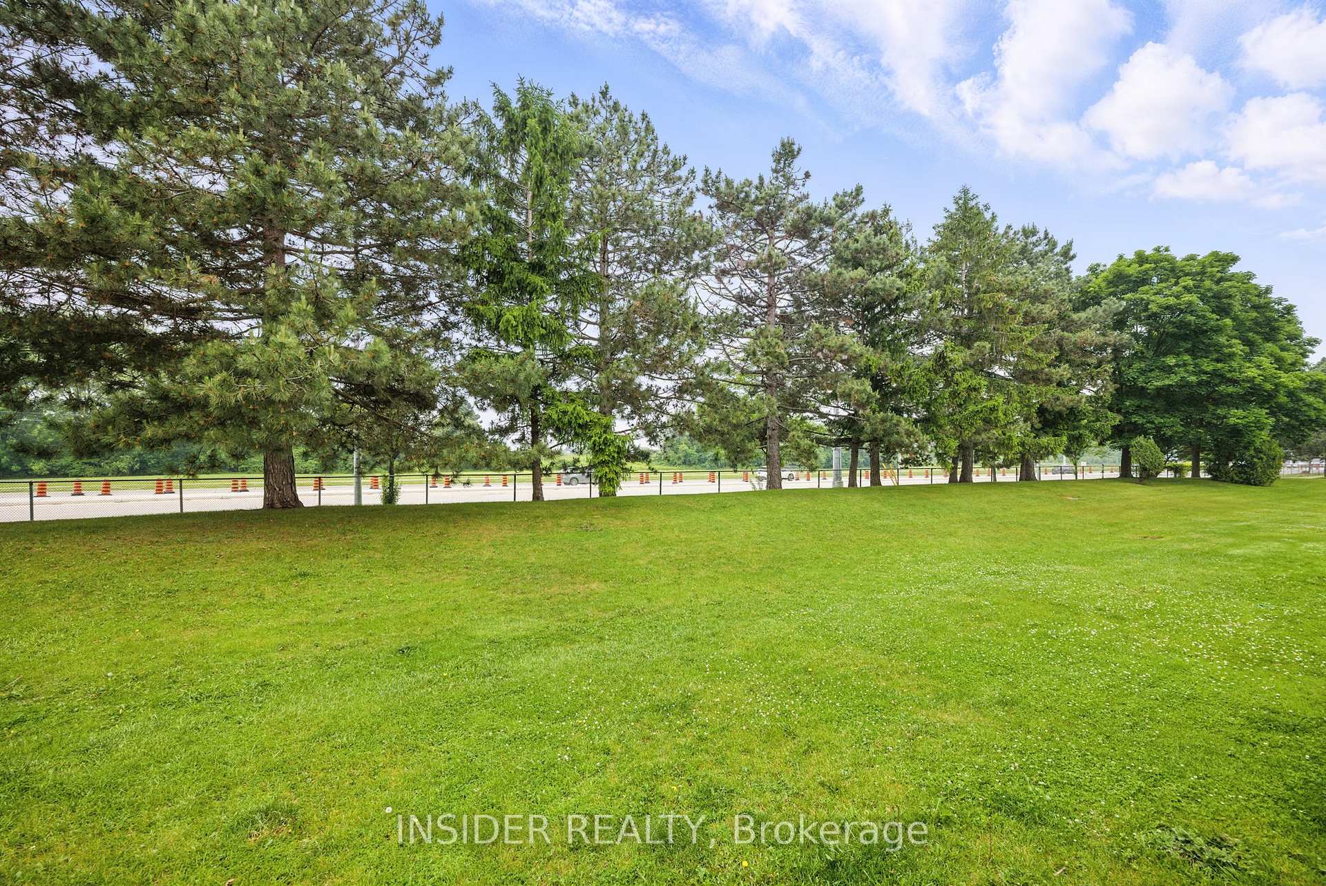 Photo 21 of 3089 Meadowbrook Lane, Windsor — HOMEH