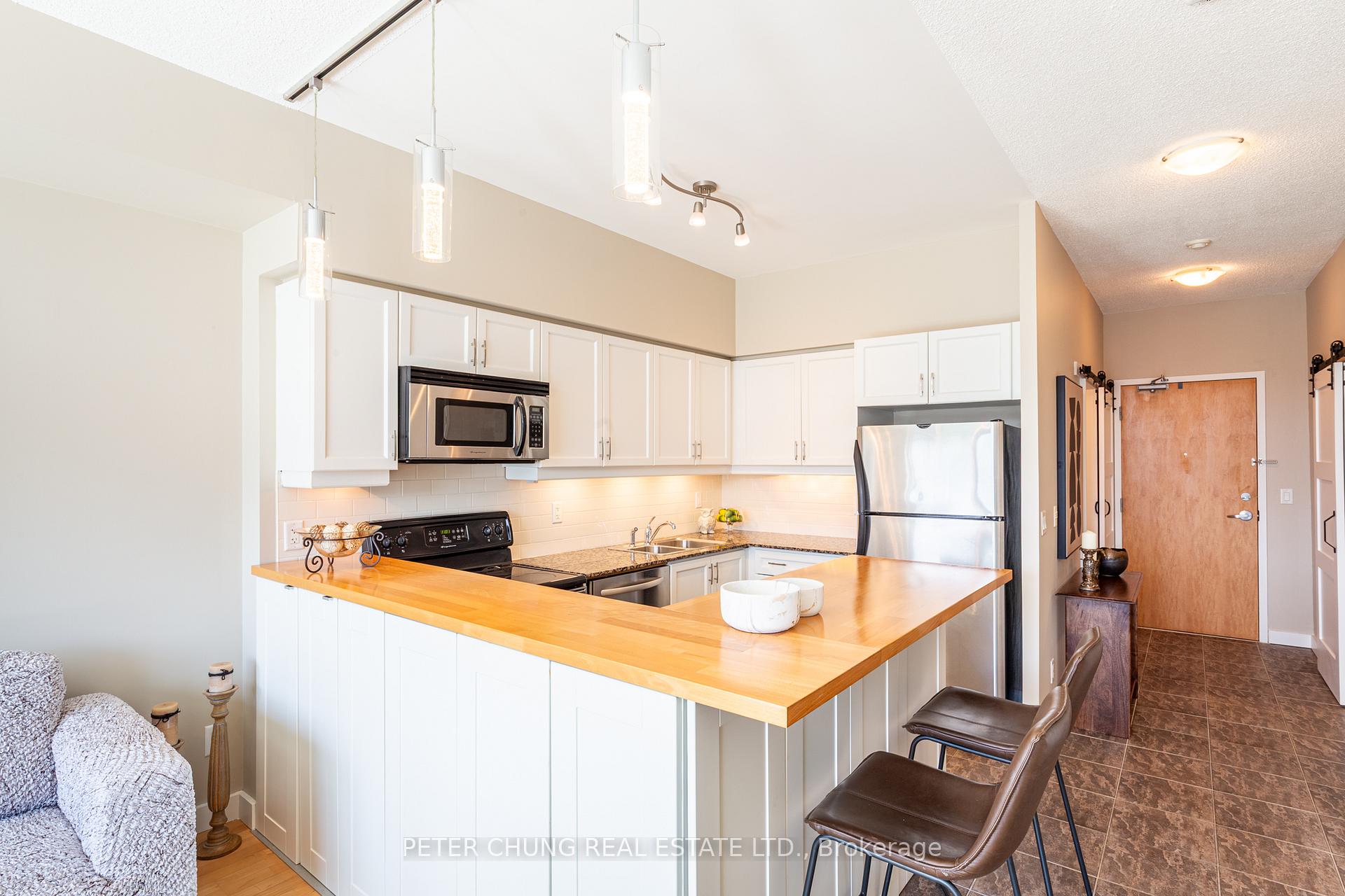 Photo 7 of Unit 303, 601 Kingston Road, Toronto, The Beaches — HOMEH