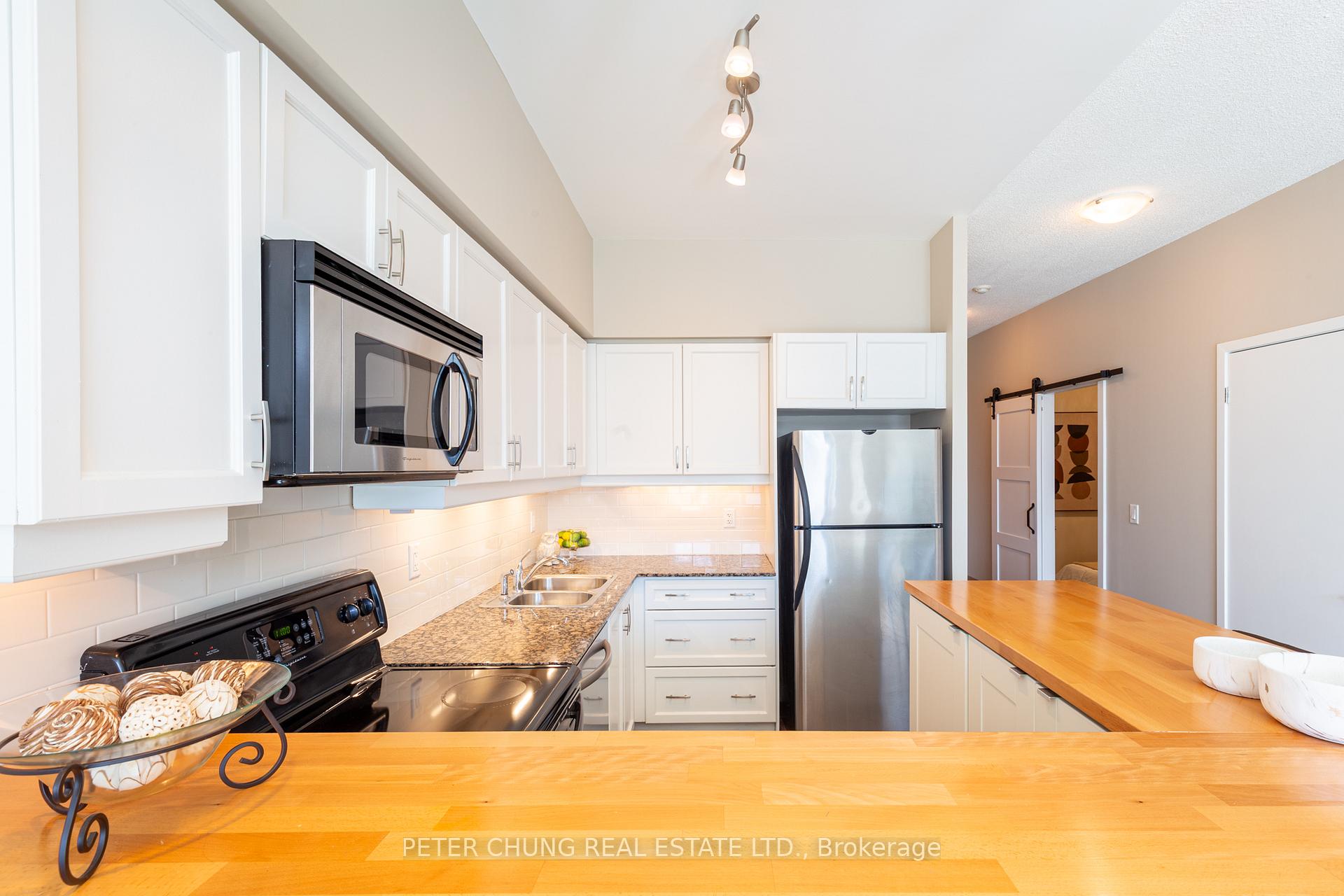 Photo 8 of Unit 303, 601 Kingston Road, Toronto, The Beaches — HOMEH