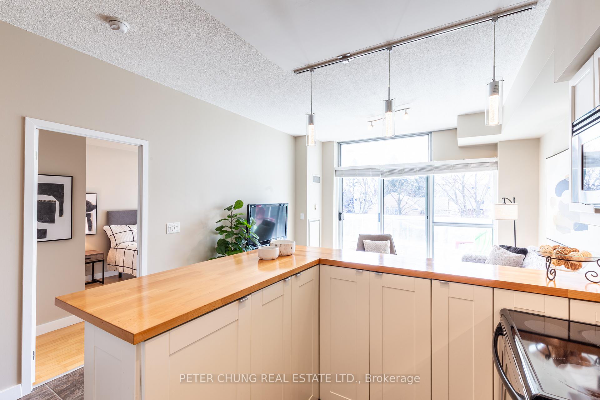 Photo 13 of Unit 303, 601 Kingston Road, Toronto, The Beaches — HOMEH