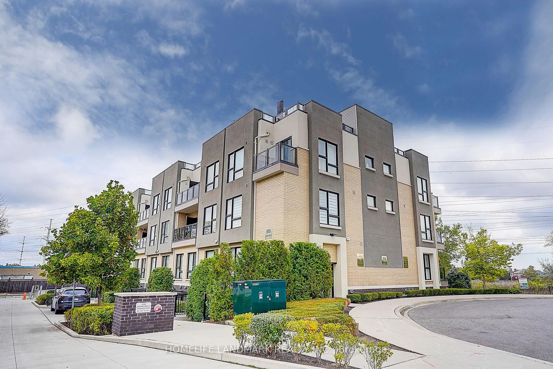 Front of Unit 364, 515 Kingbird Grove
