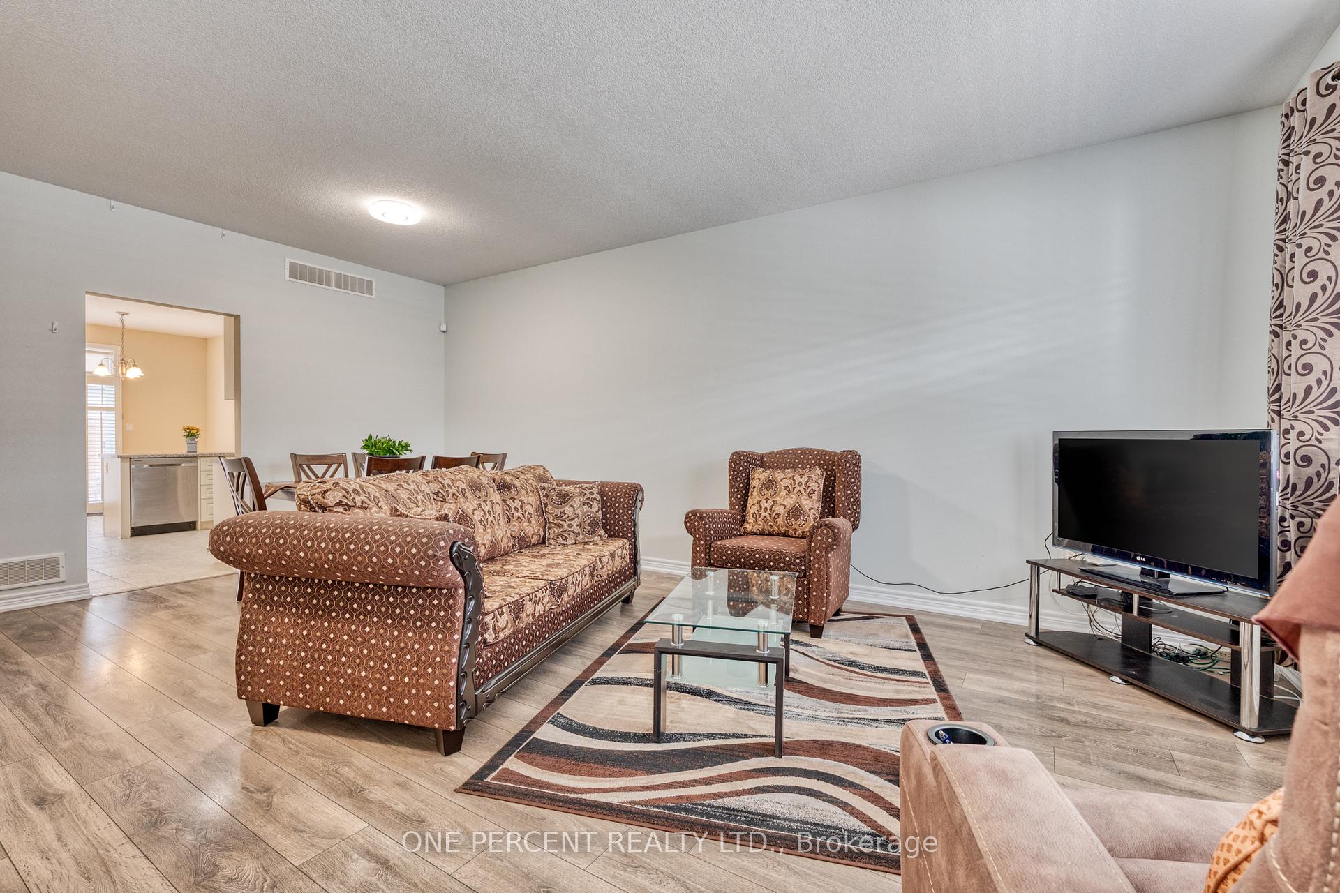 Photo 5 of Unit 21, 21 Stickland Lane, Hamilton, Binbrook — HOMEH